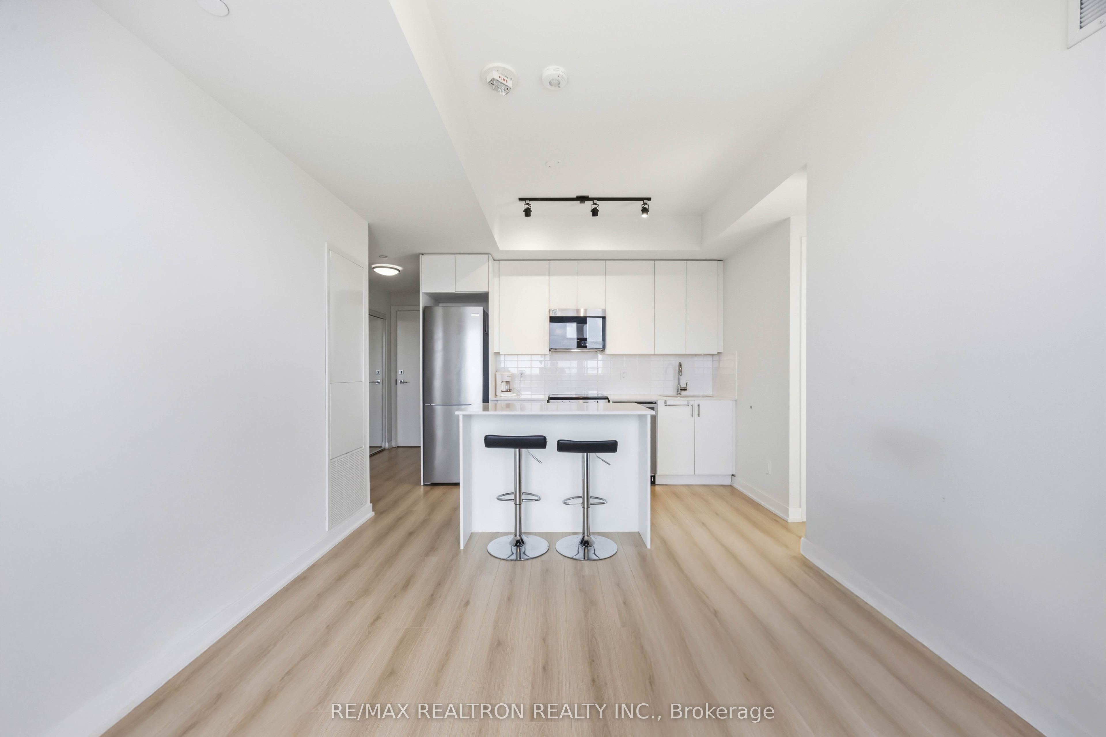 15 Ellerslie Avenue 1505, Toronto, ON M2N 0L7 photo 4