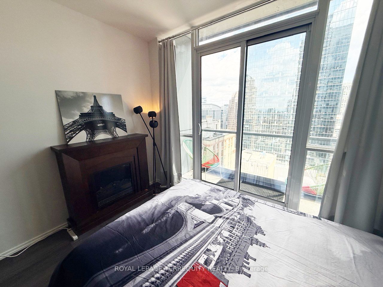 70 Temperance Street 2704, Toronto, ON M5H 0B1 photo 4