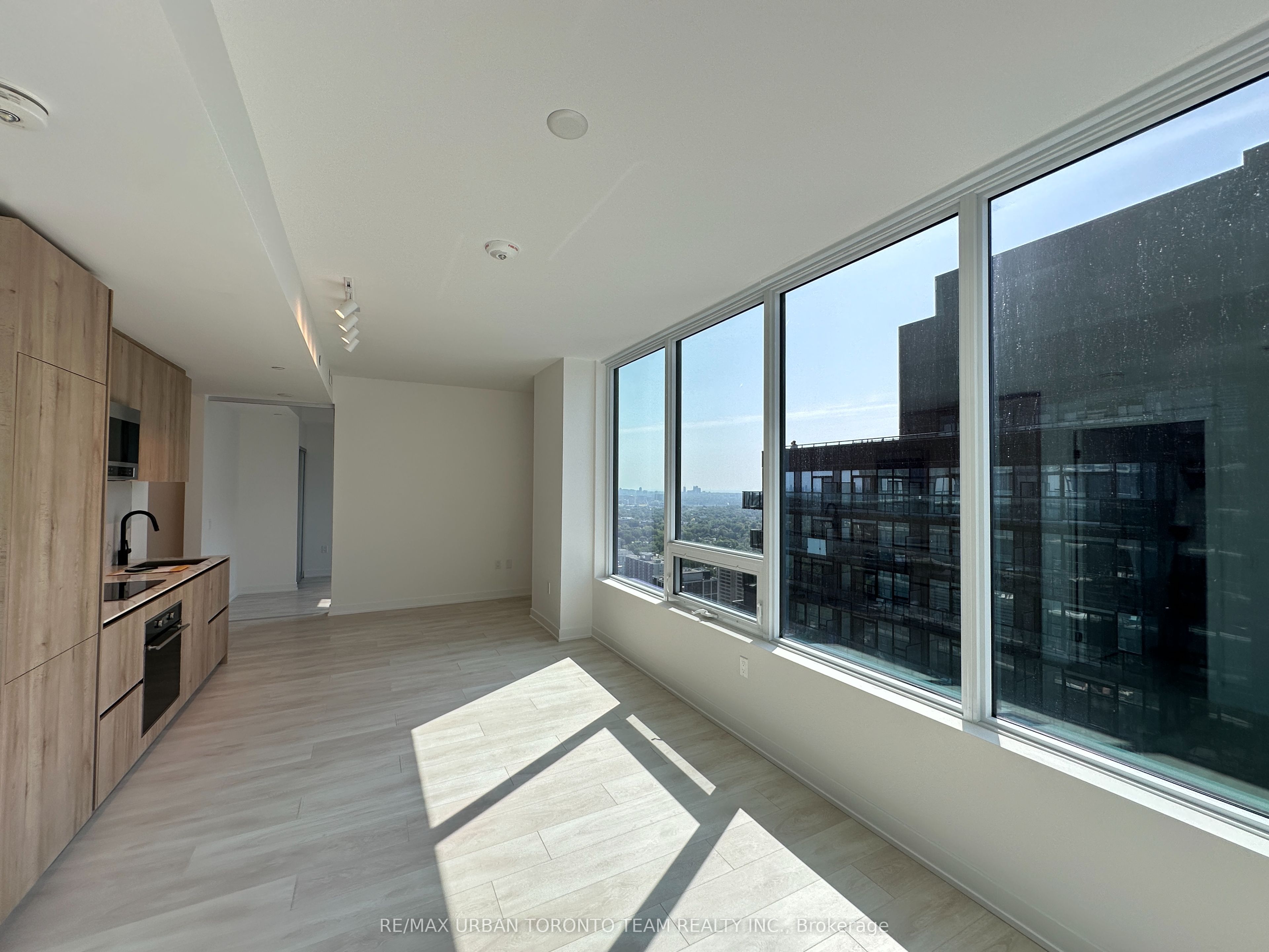 117 Broadway Avenue 3602, Toronto, ON M4P 1V3 photo 4