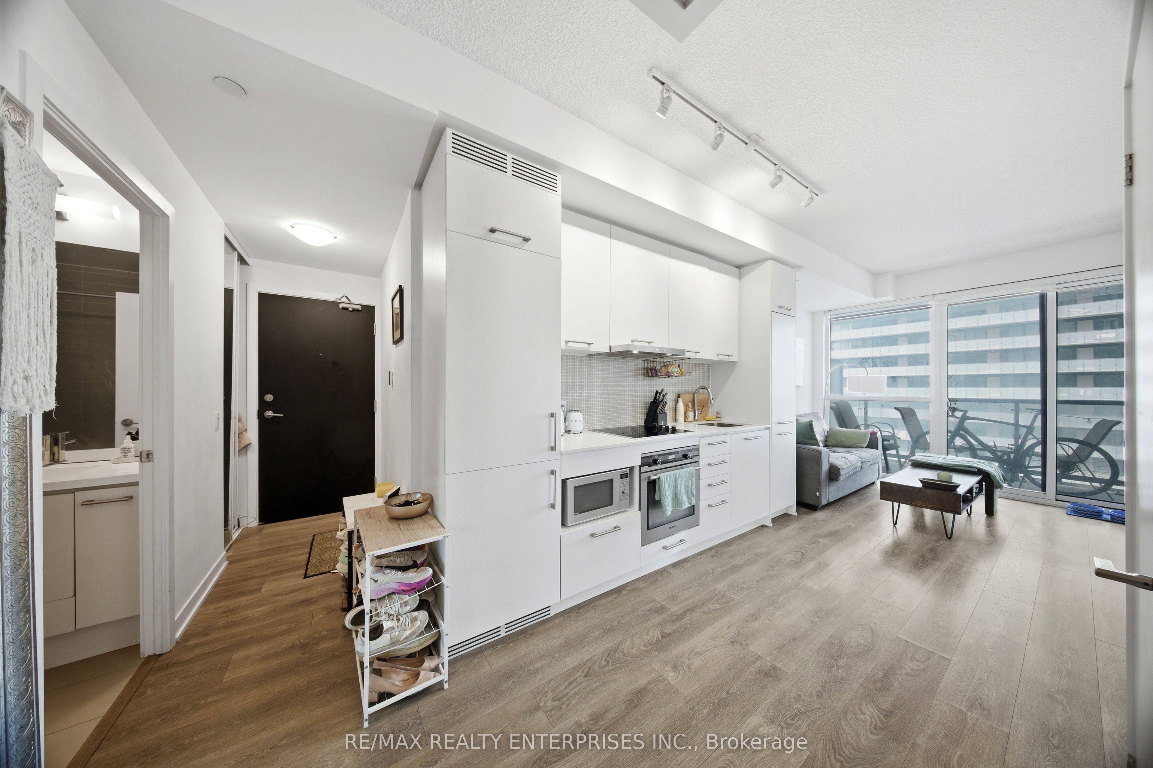 87 Peter Street 2510, Toronto, ON M5V 2G4 photo 3