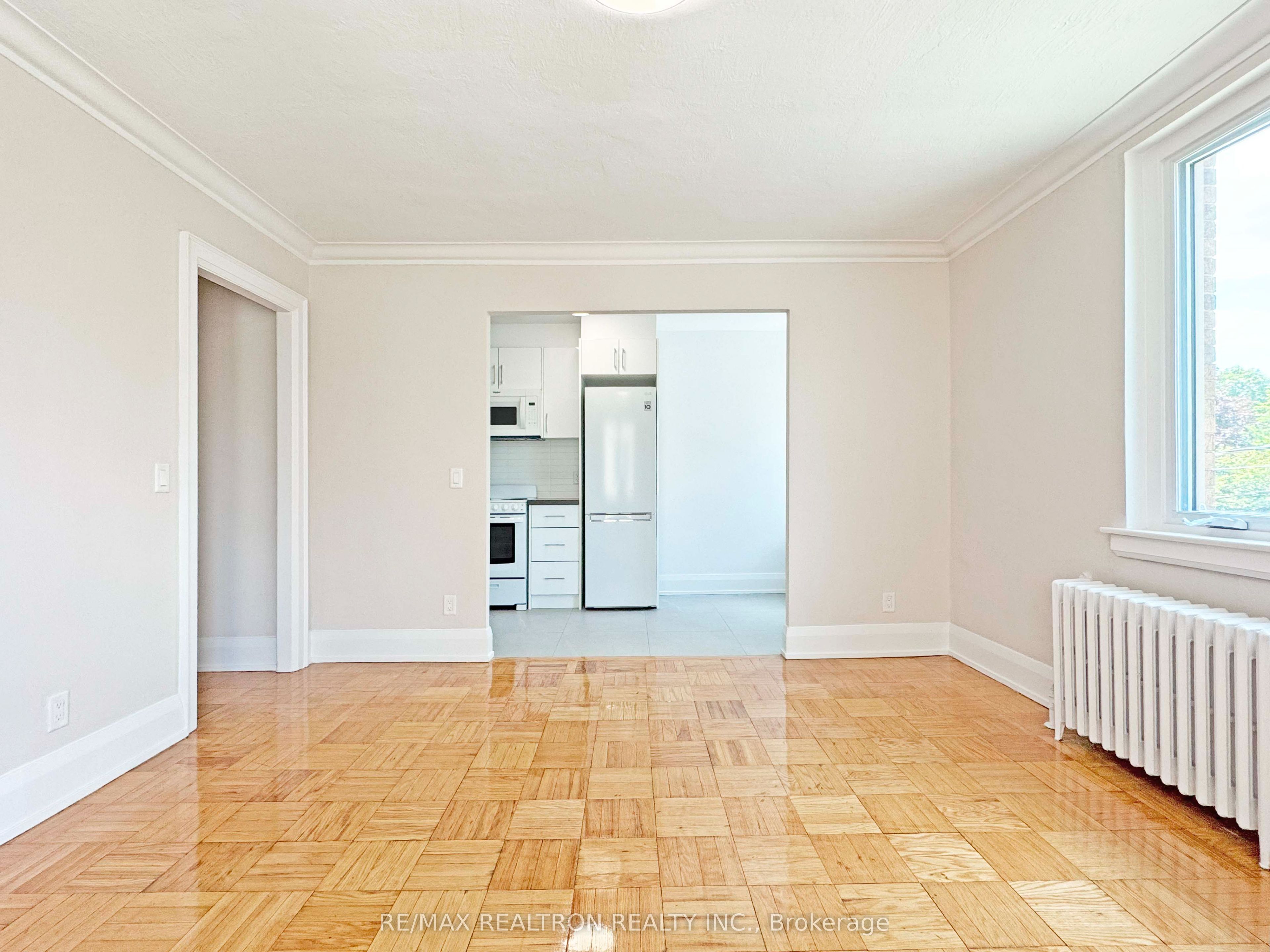 396 Avenue Road 318, Toronto, ON M4V 2H5 photo 3