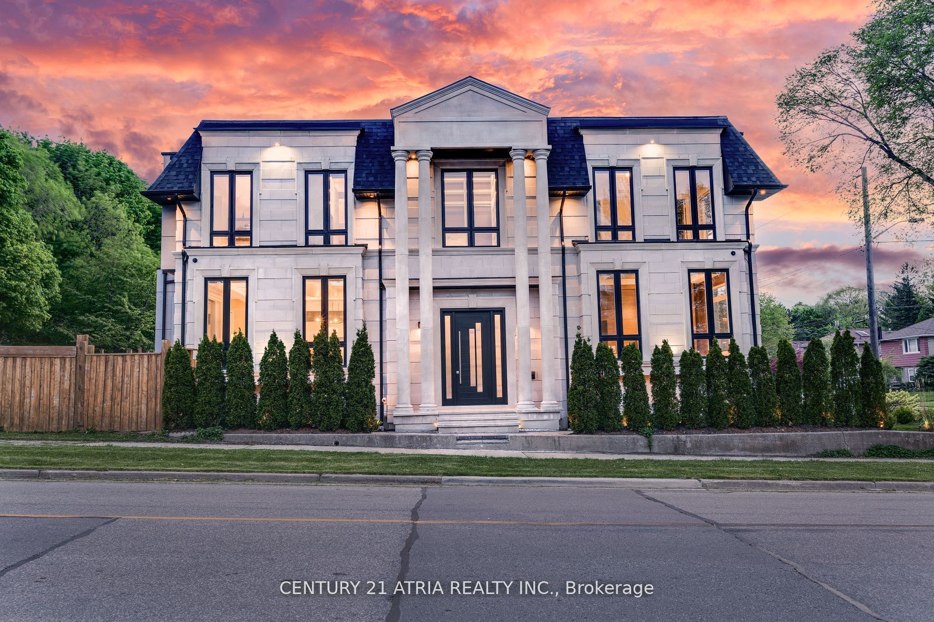 225 Northwood Drive, Toronto, ON M2M 2K5