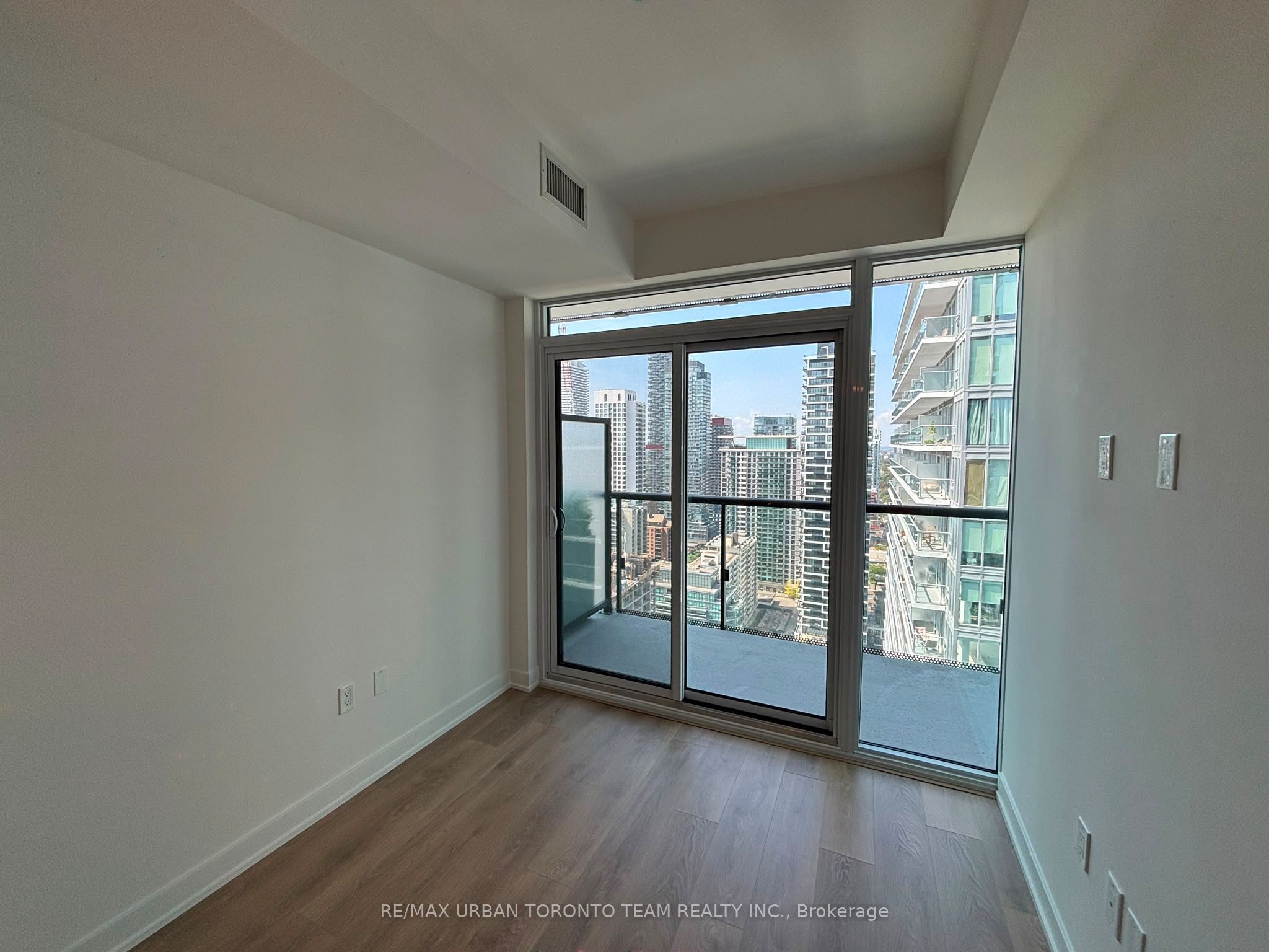 127 Broadway Avenue 3204, Toronto, ON M4P 1V4 photo 5