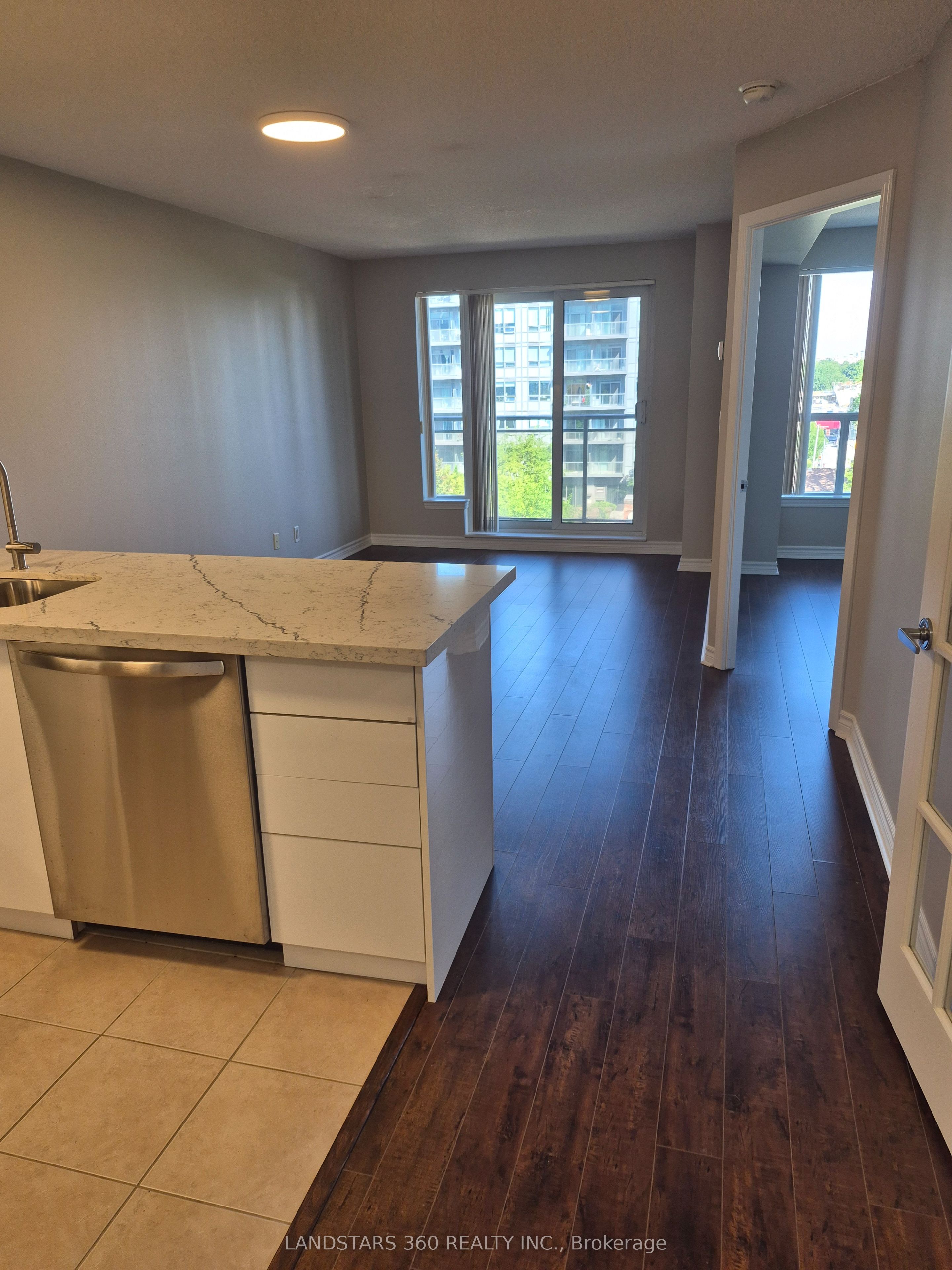 19 Barberry Place 607, Toronto, ON M2K 3E3 photo 4
