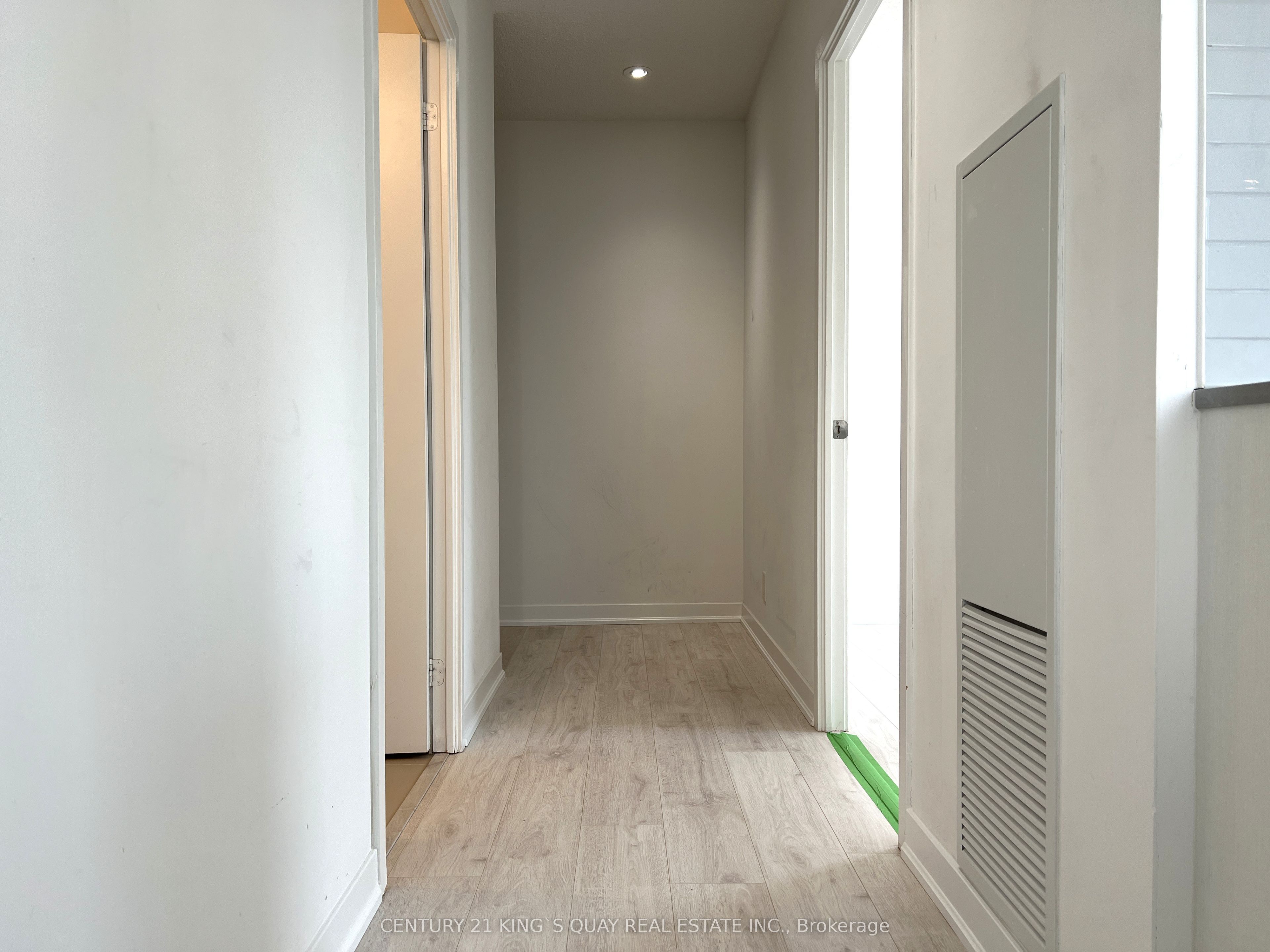 100 Harbour Street 2804, Toronto, ON M5J 0B5 photo 4