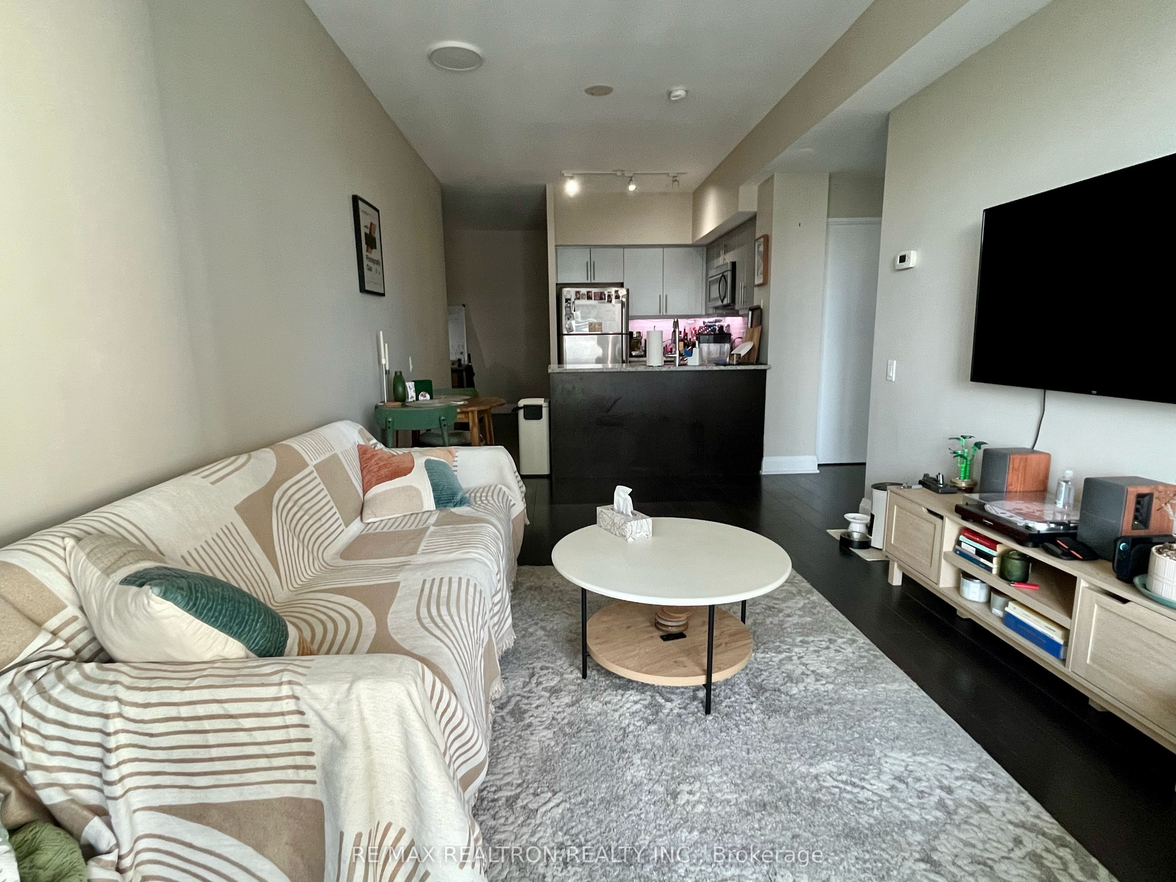 83 Redpath Avenue S 1506, Toronto, ON M4S 0A2 photo 3