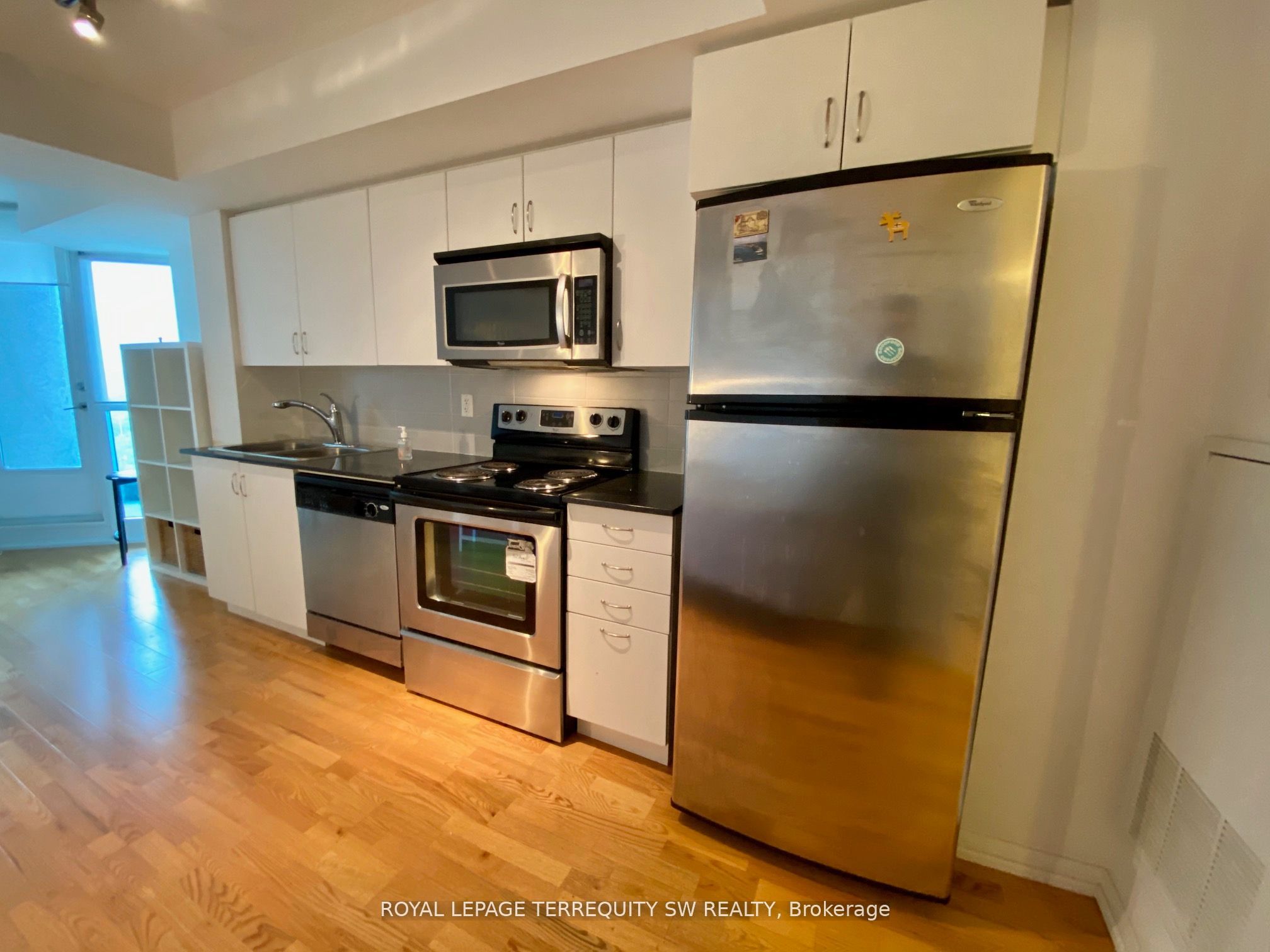 209 Fort York Boulevard 1458, Toronto, ON M5V 4A1 photo 2