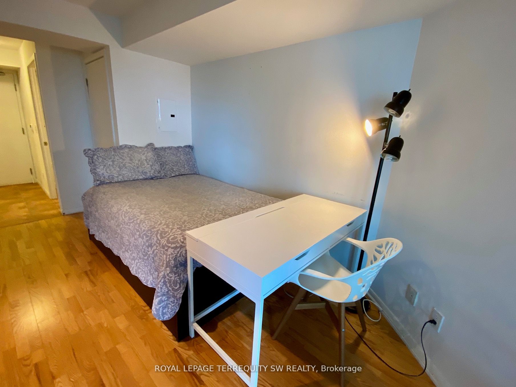 209 Fort York Boulevard 1458, Toronto, ON M5V 4A1 photo 5