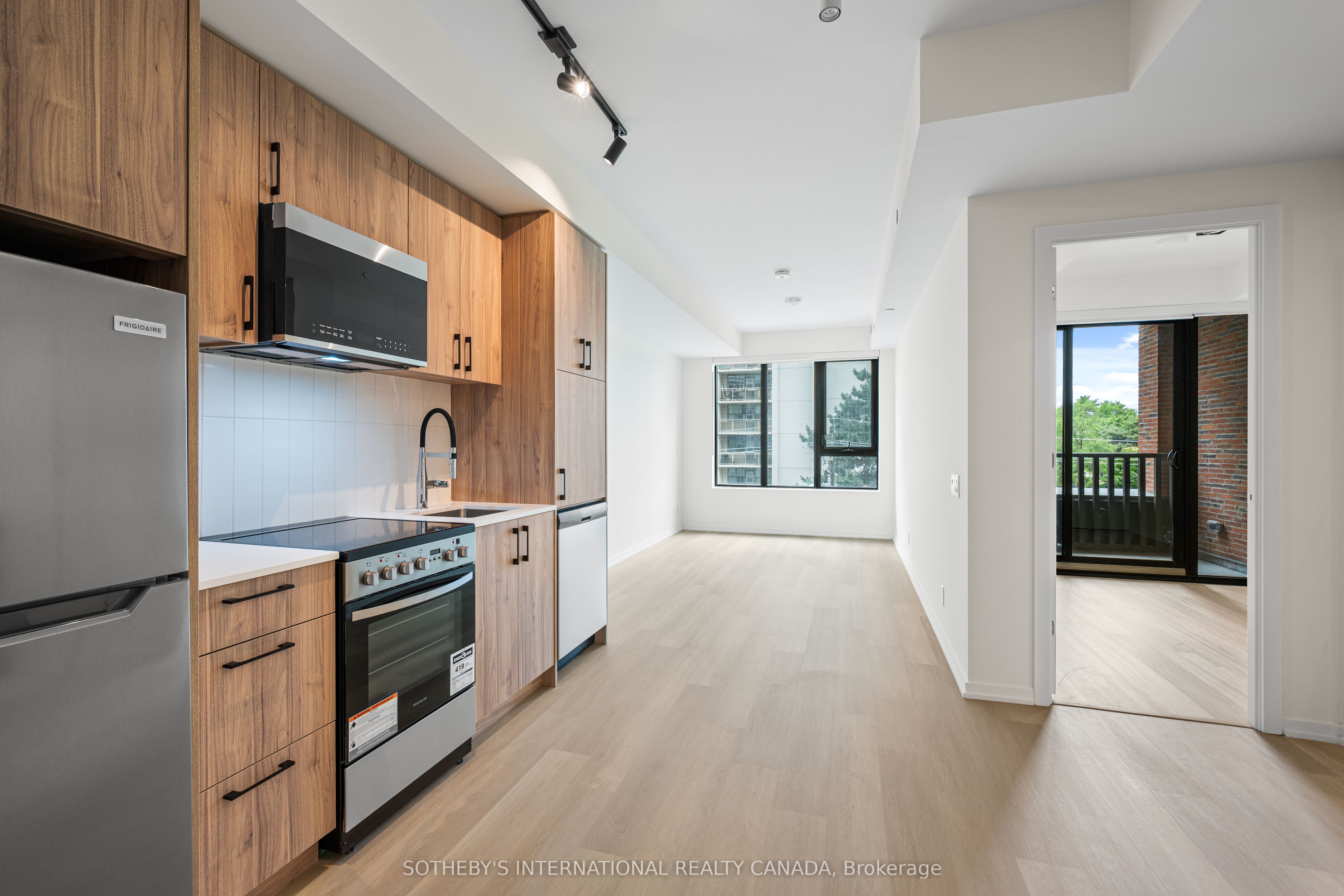 109 Erskine Avenue 308, Toronto, ON M4P 0G8 photo 4