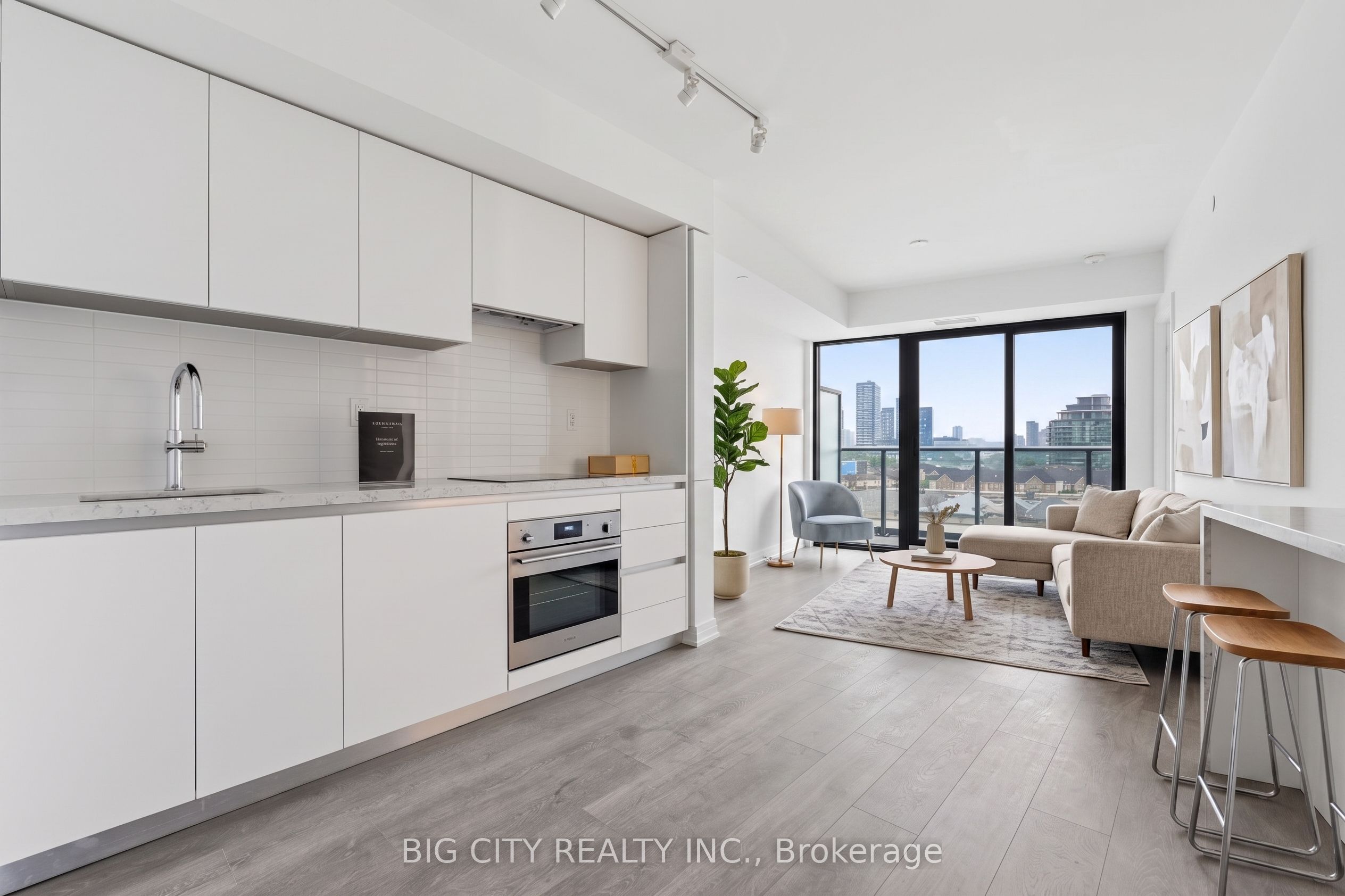 25 Frederick Todd Way 609, Toronto, ON M4G 0C9