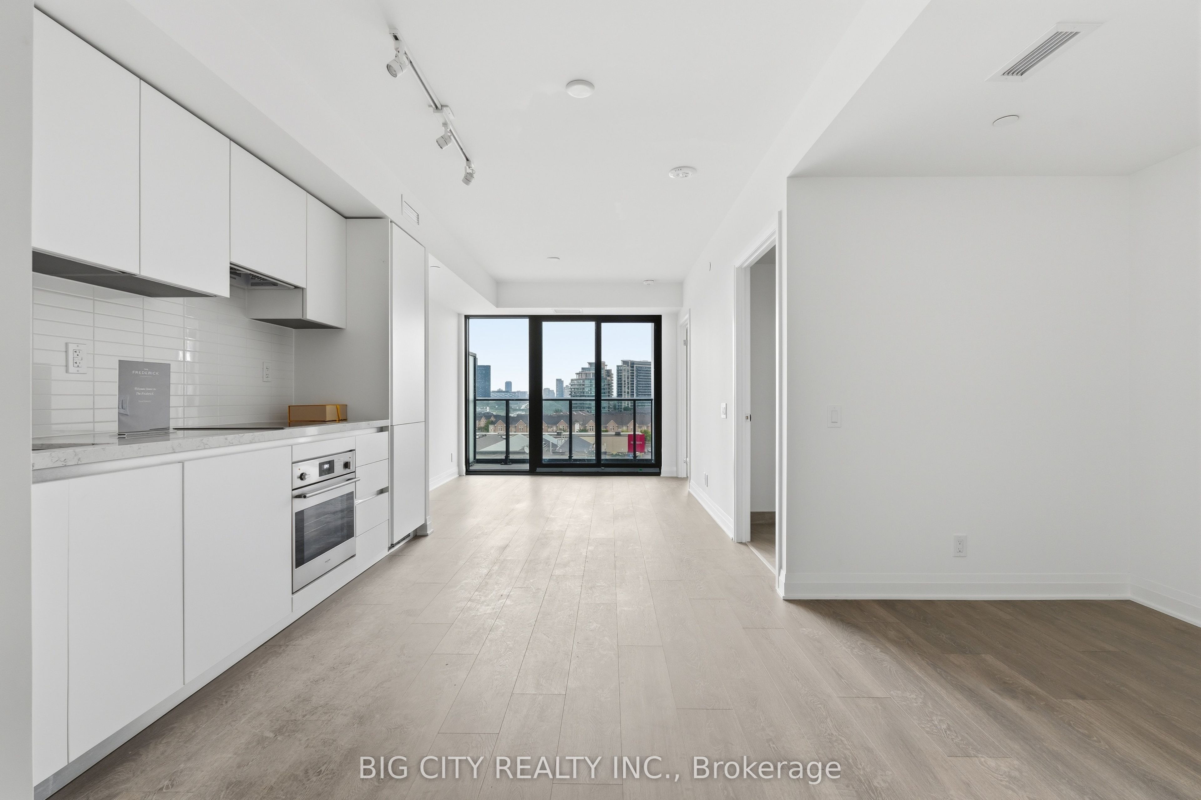 25 Frederick Todd Way 609, Toronto, ON M4G 0C9 photo 2