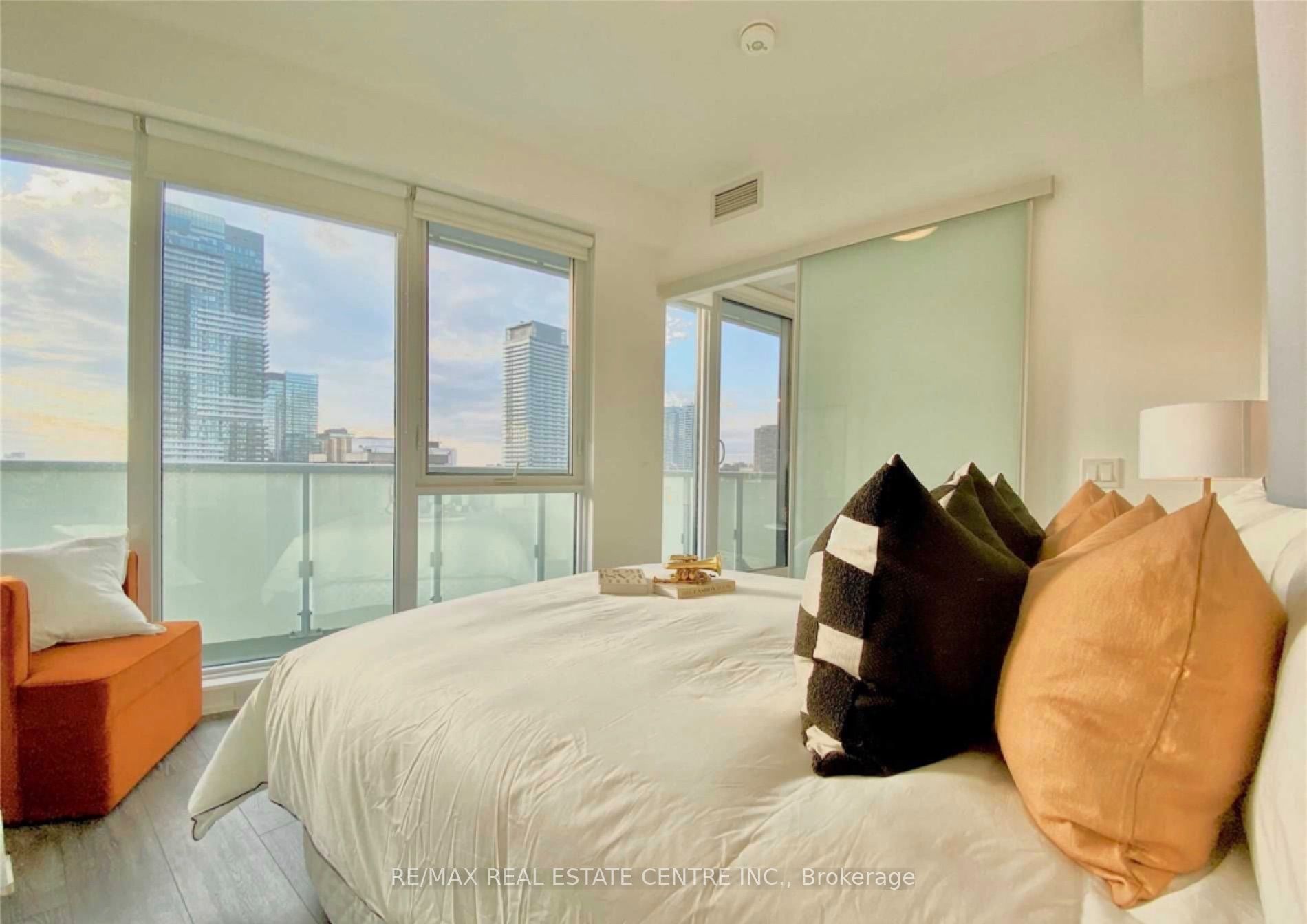 403 Church Street 2703, Toronto, ON M4Y 0C9 photo 5
