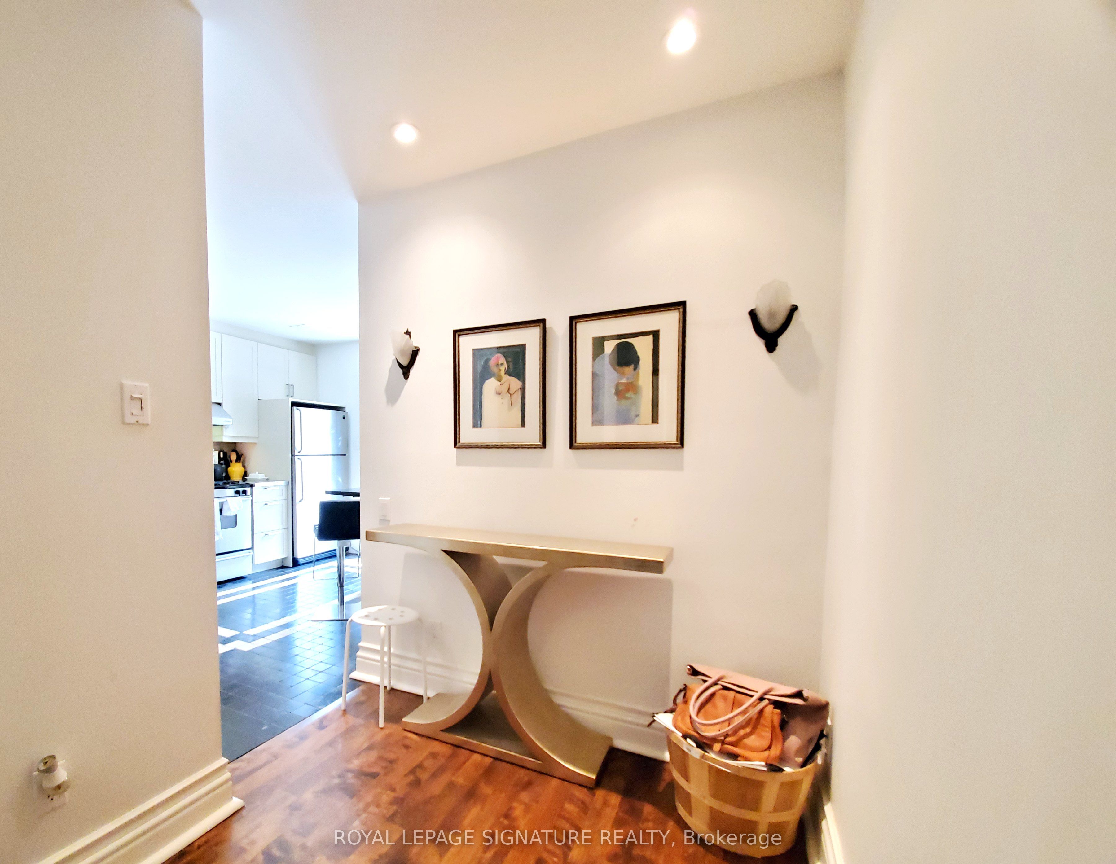 47 Gloucester Street Upper, Toronto, ON M4Y 1L8 photo 3