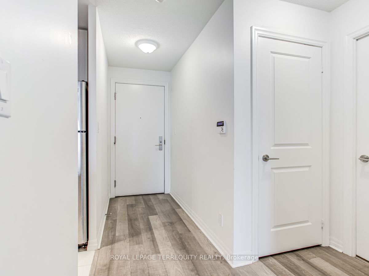 2015 Sheppard Avenue E 2202, Toronto, ON M2J 1W6 photo 3