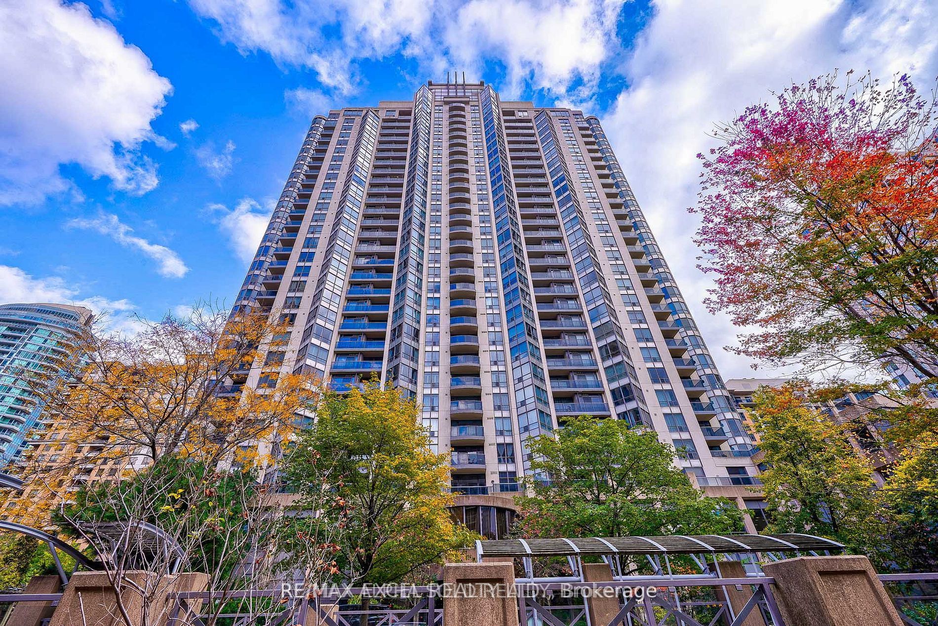 10 Northtown Way 2511, Toronto, ON M2N 7L4