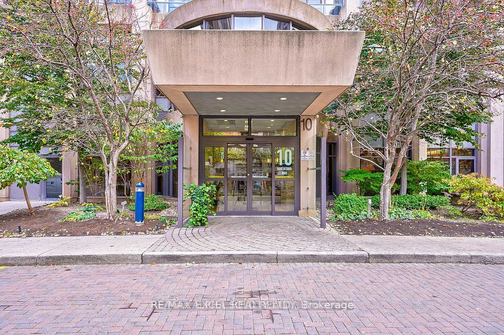 10 Northtown Way 2511, Toronto, ON M2N 7L4 photo 4