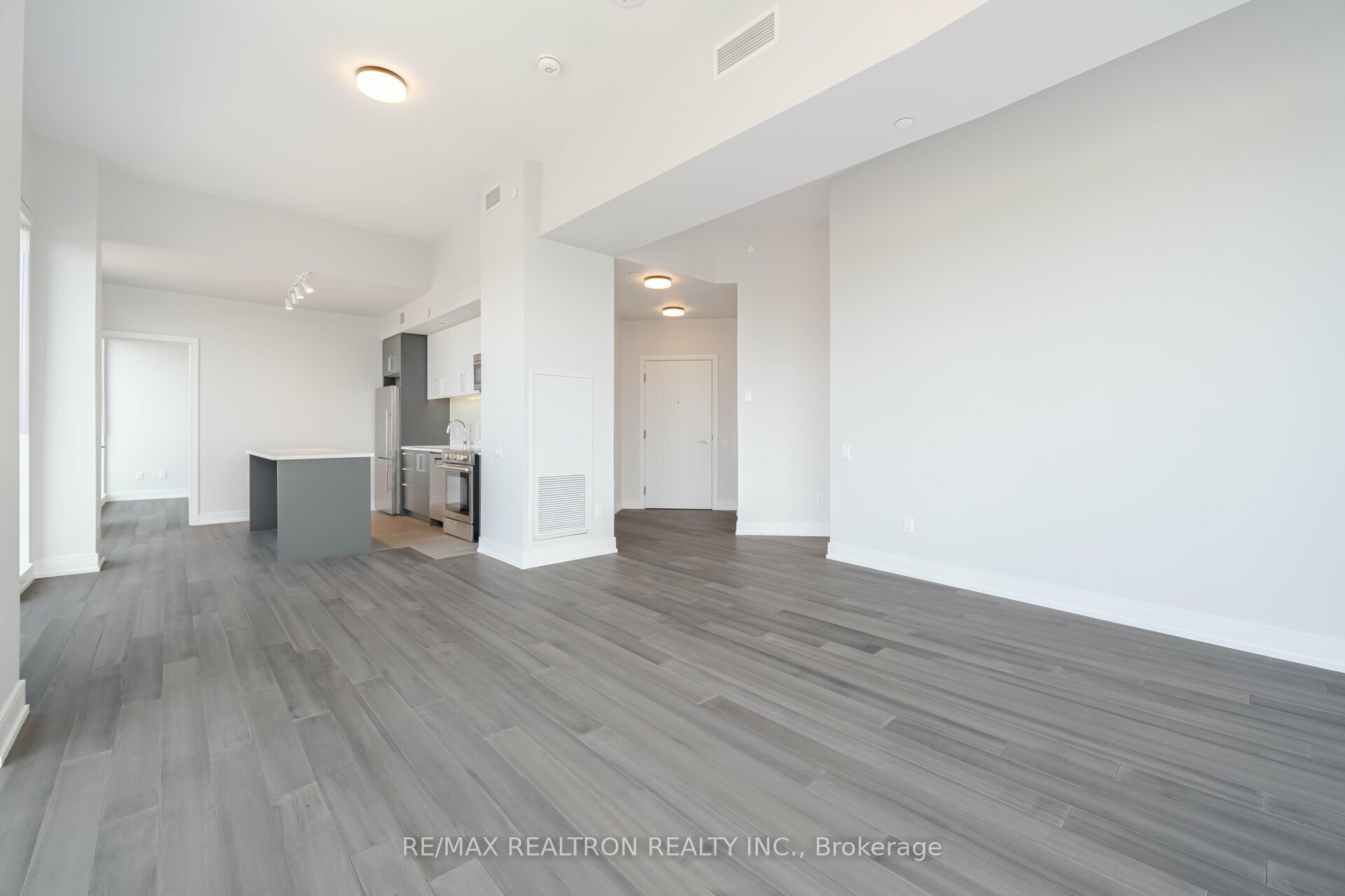 2525 Bathurst Street 1305, Toronto, ON M6B 2Y9 photo 3