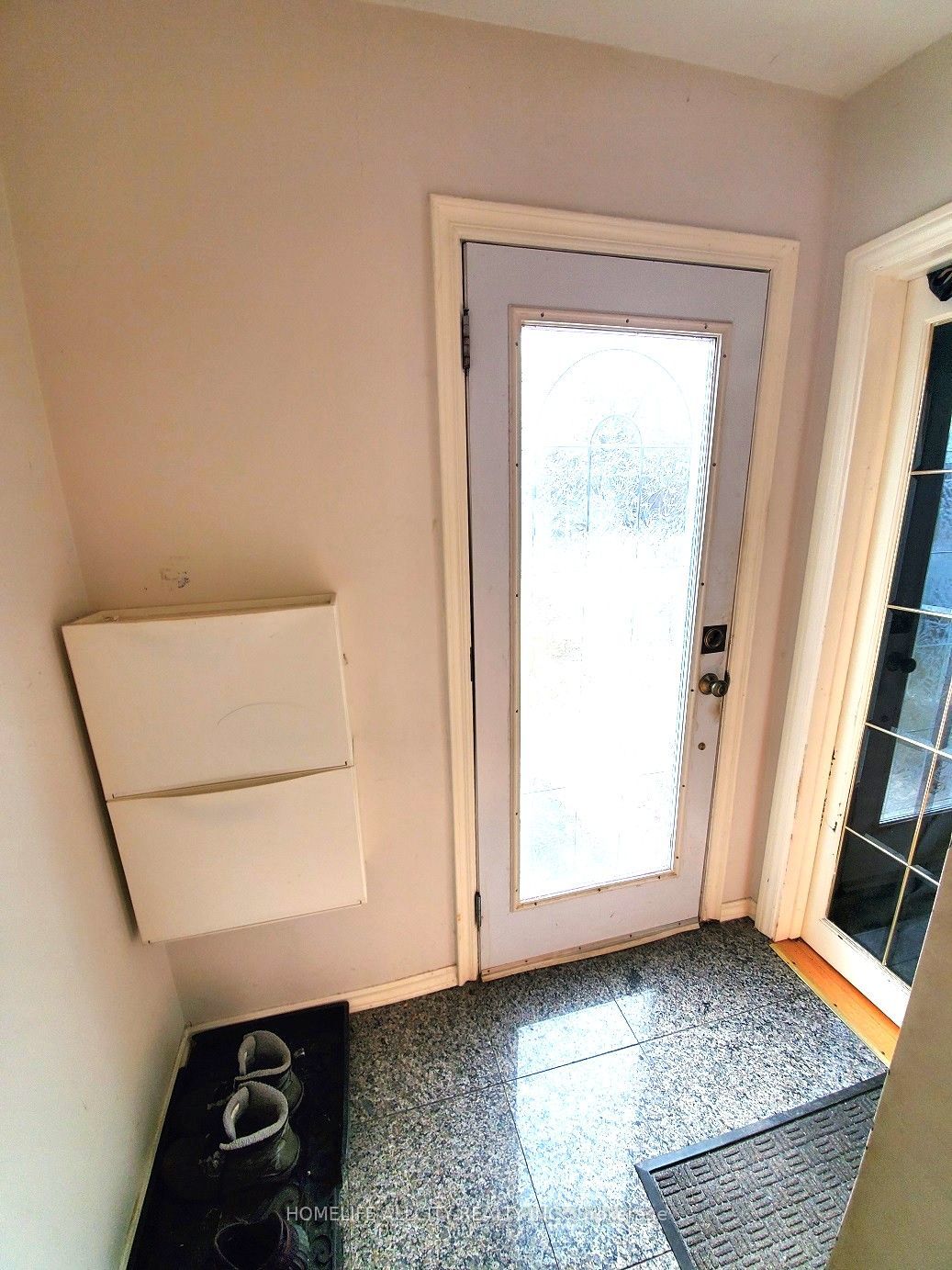 4 Bevdale Road N, Toronto, ON M2N 2G2 photo 3