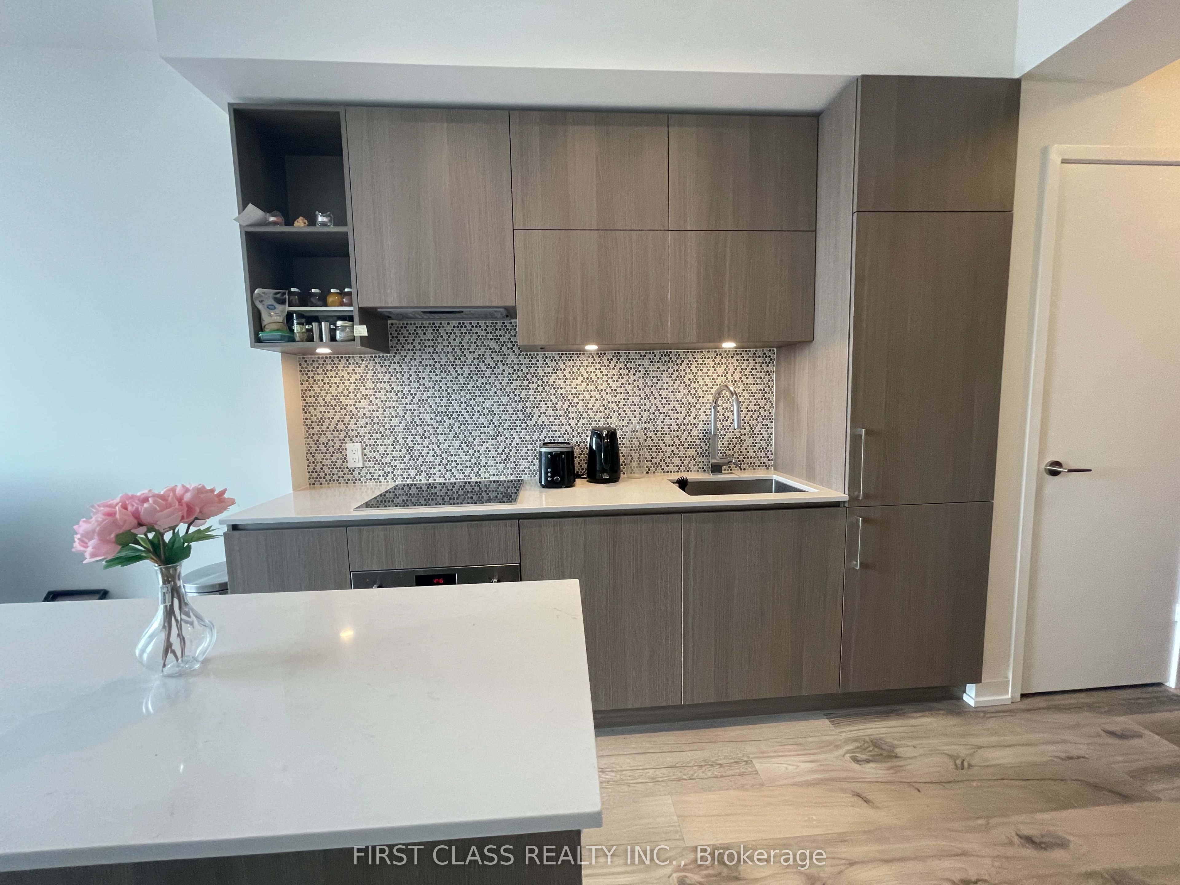 1 Yorkville Avenue 1410, Toronto, ON M4W 1L1 photo 5