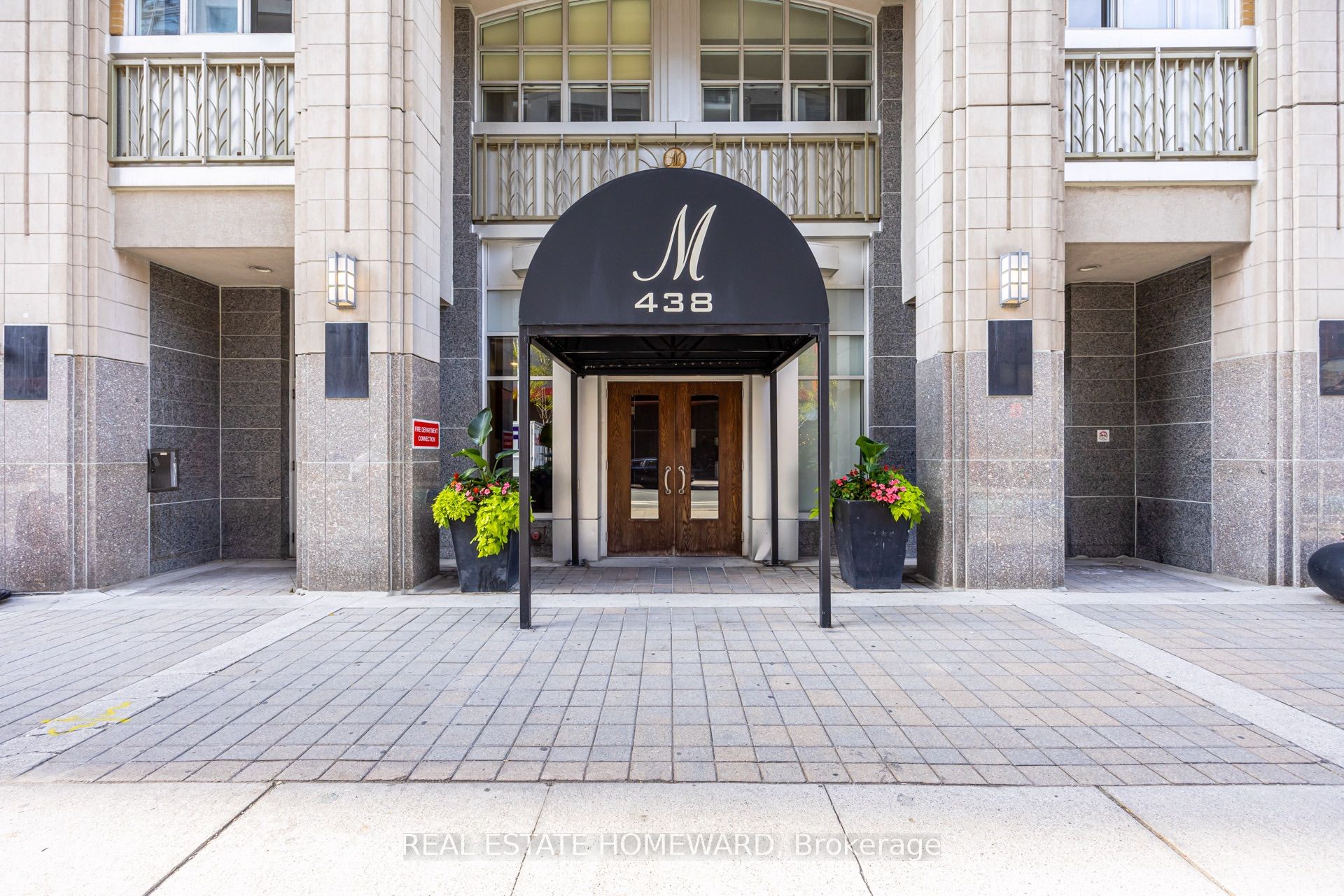438 Richmond Street W 1003, Toronto, ON M5V 3S6