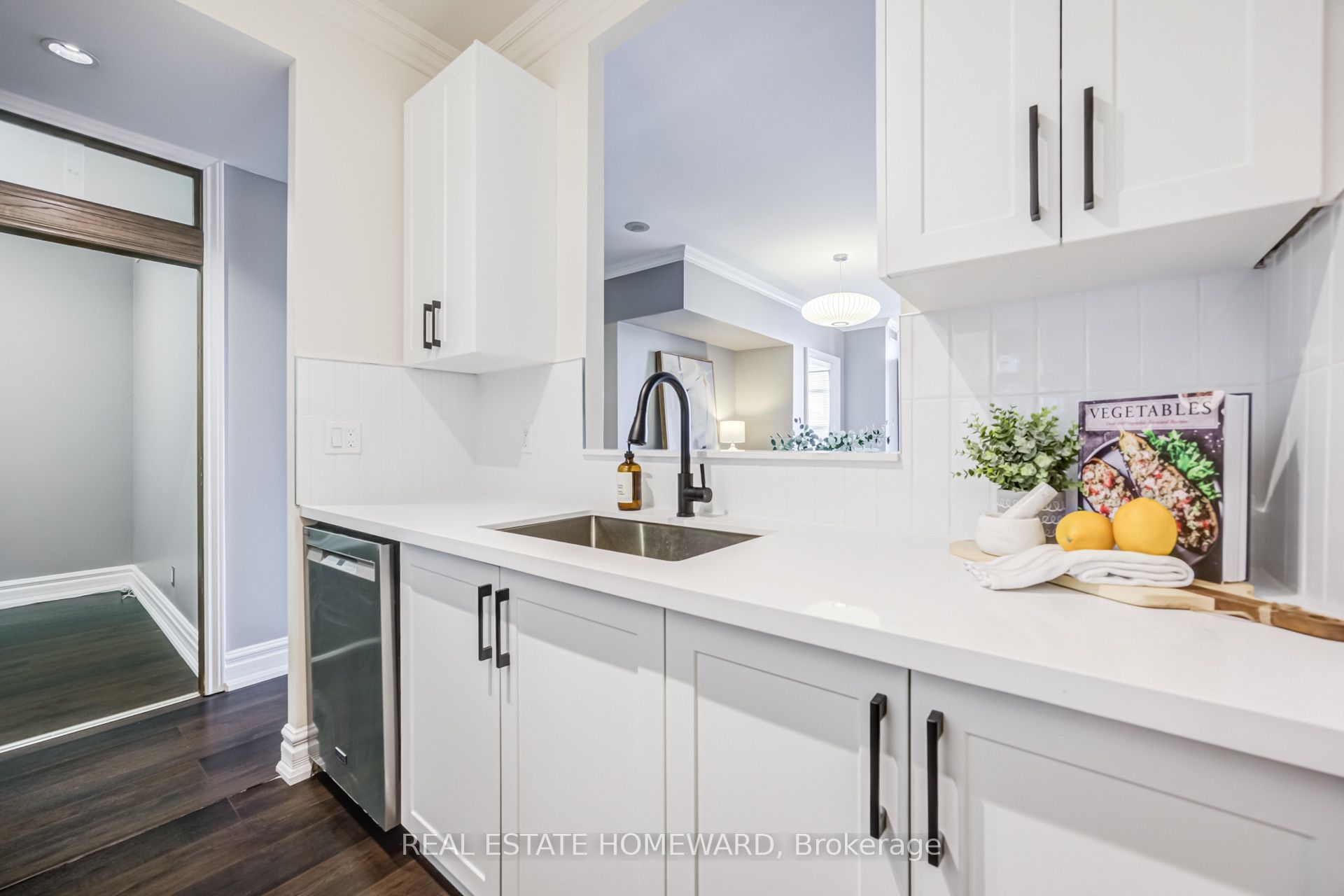 438 Richmond Street W 1003, Toronto, ON M5V 3S6 photo 5
