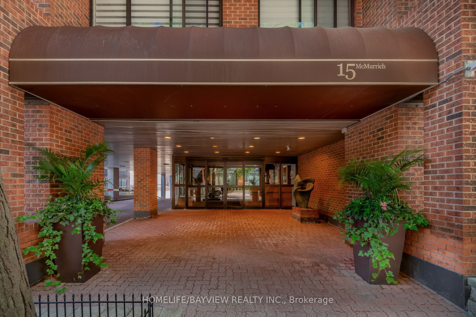 15 Mcmurrich Street 108, Toronto, ON M5R 3M6 photo 2