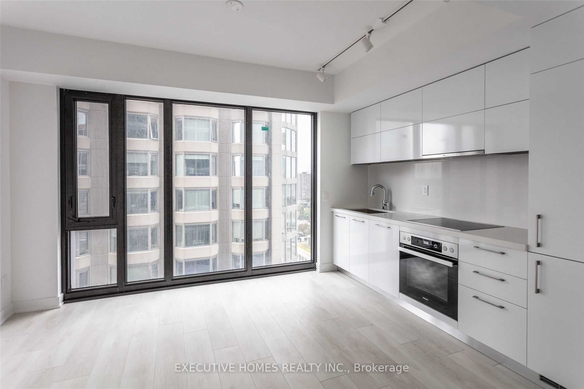 188 Cumberland Street 2201, Toronto, ON M5R 0B6 photo 3