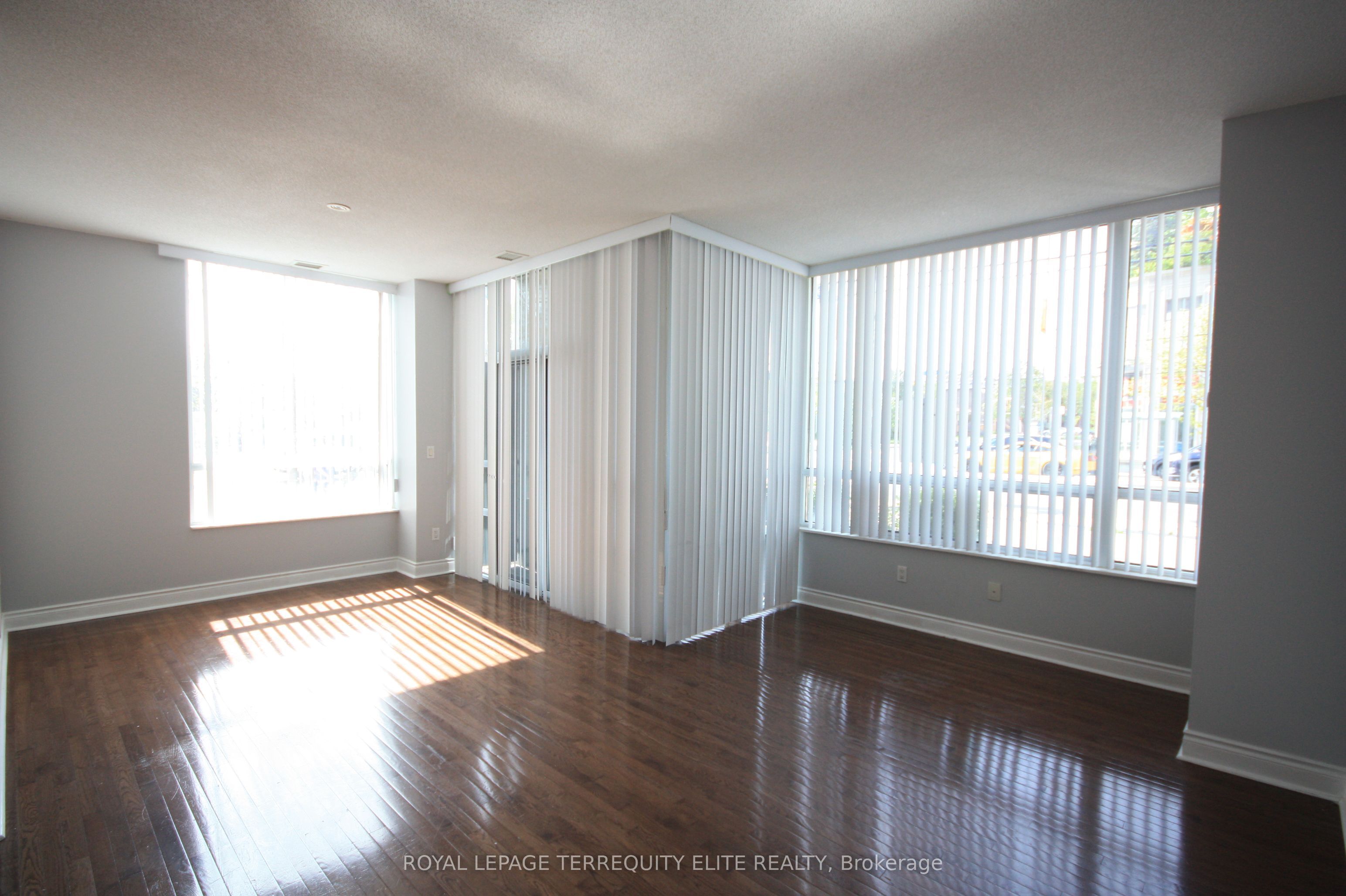 509 Beecroft Road 105, Toronto, ON M2N 0A3 photo 3
