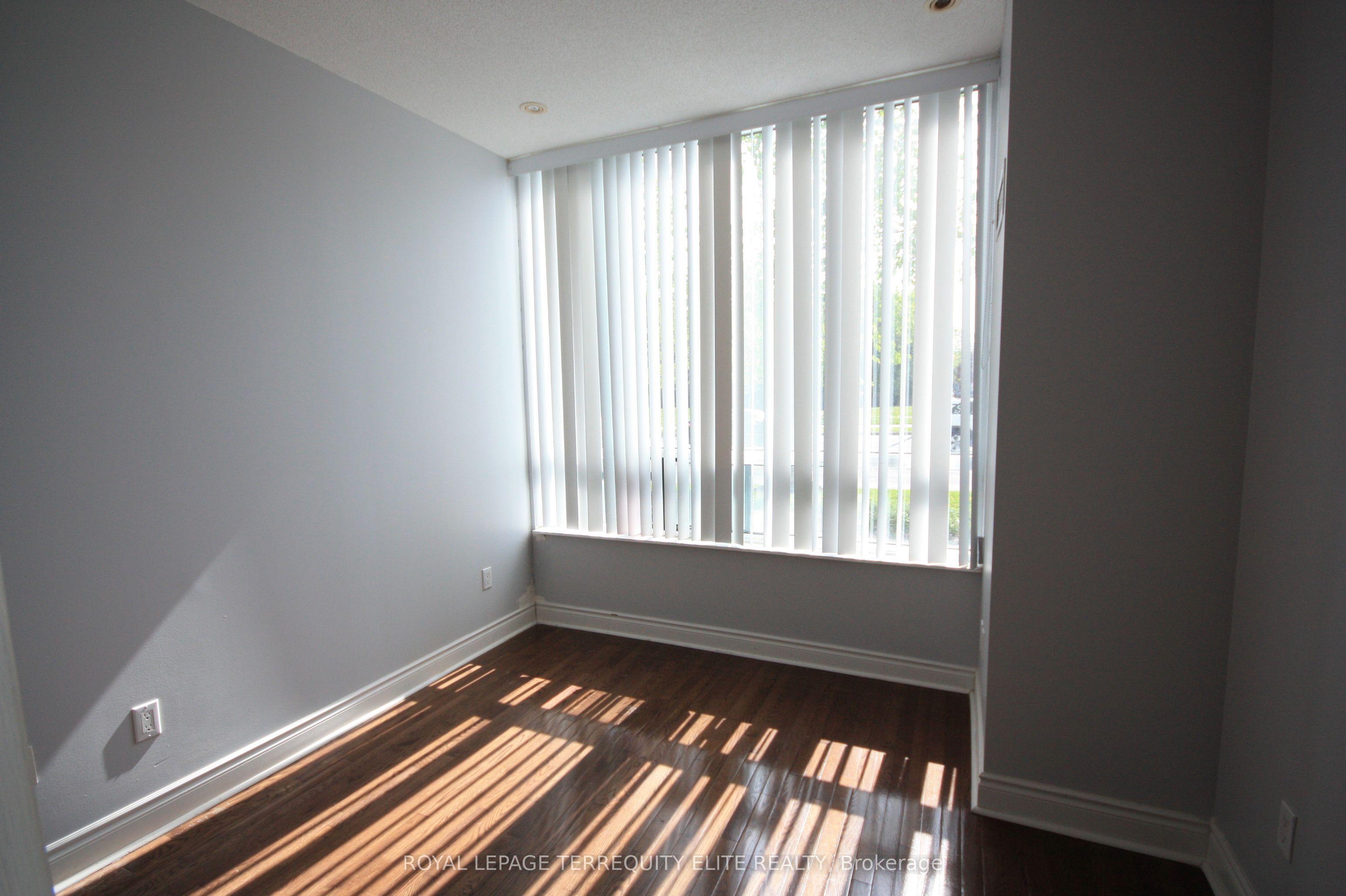 509 Beecroft Road 105, Toronto, ON M2N 0A3 photo 4