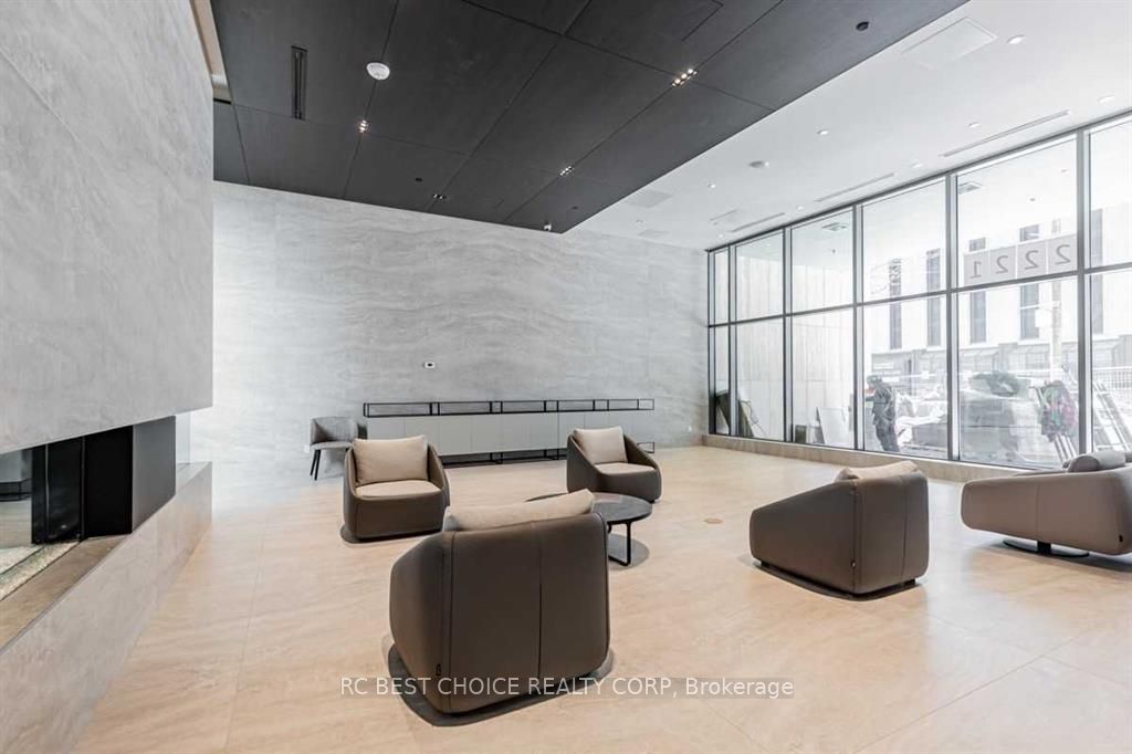 2221 Yonge Street 1803, Toronto, ON M4S 0B8 photo 2