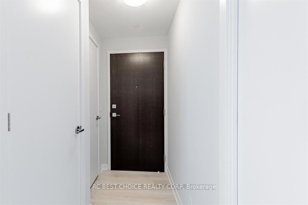 2221 Yonge Street 1803, Toronto, ON M4S 0B8 photo 4