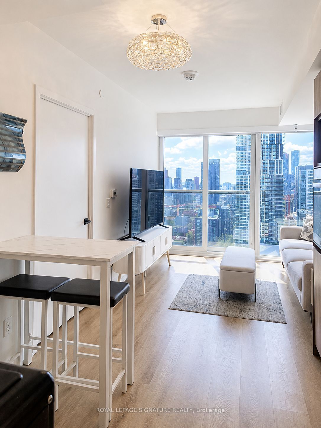 319 Jarvis Street 2916, Toronto, ON M5B 0C8