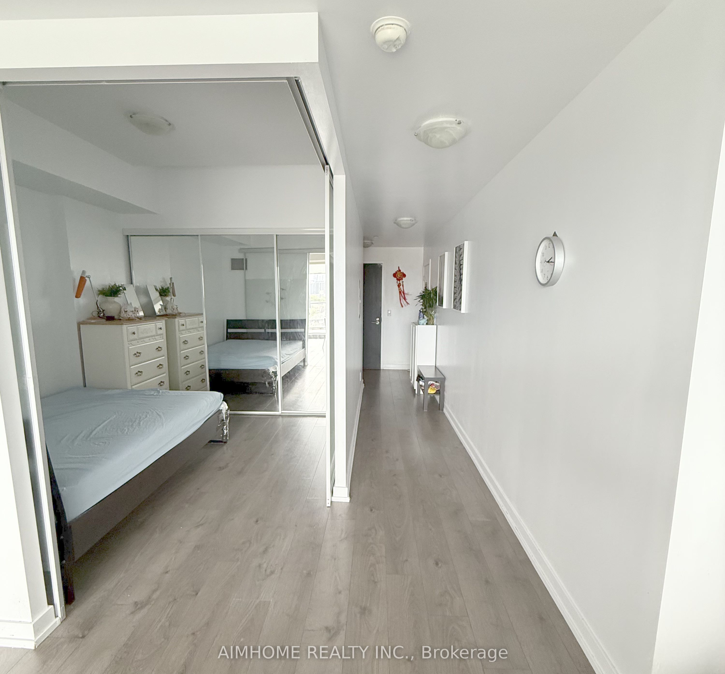 297 College Street 709, Toronto, ON M5T 0C2 photo 3