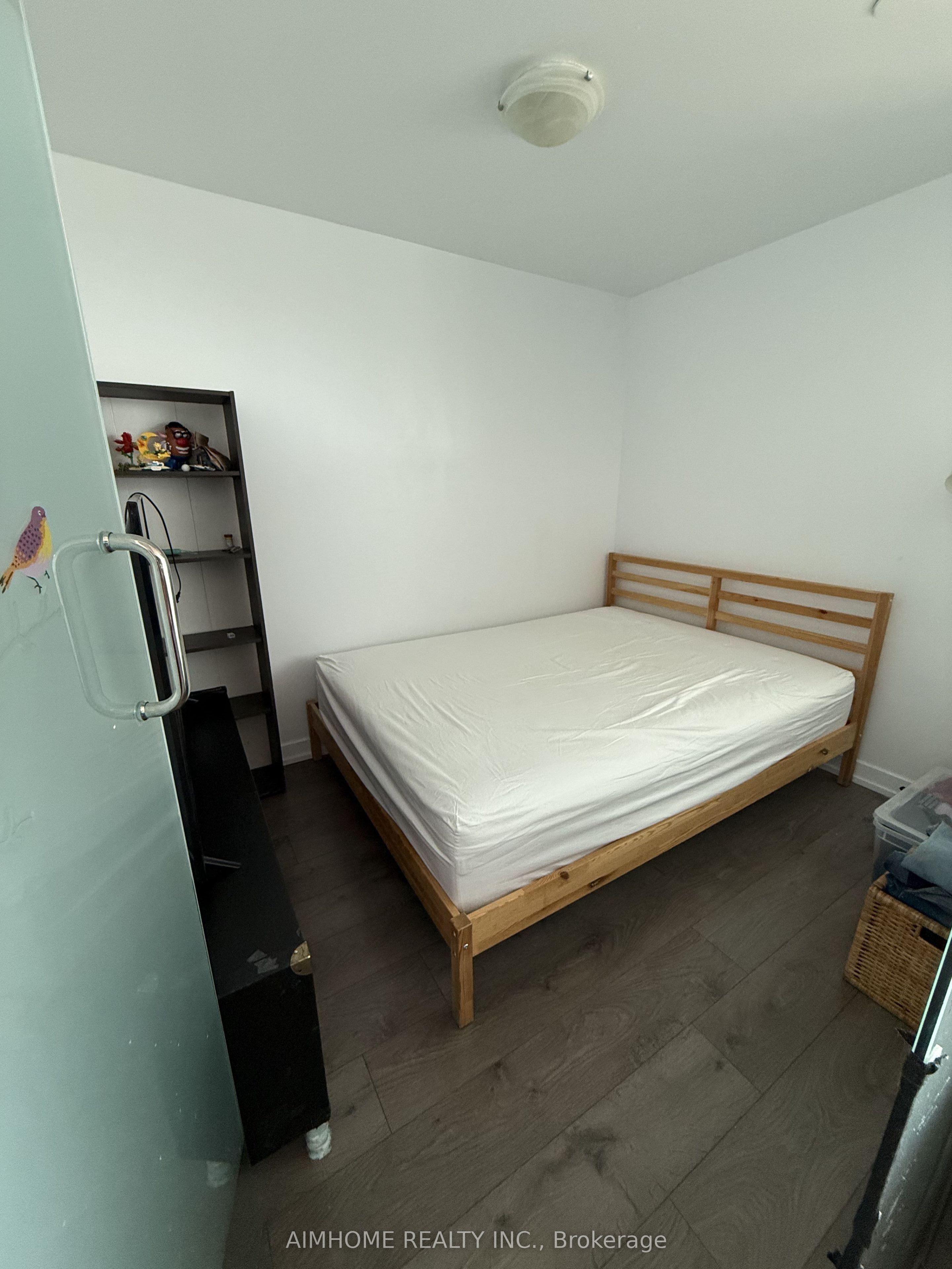 297 College Street 709, Toronto, ON M5T 0C2 photo 4