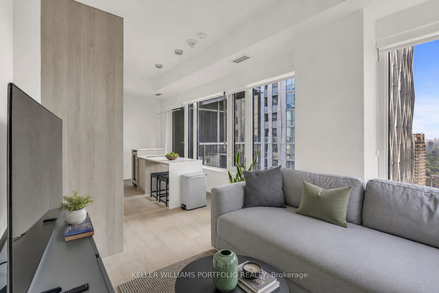 11 Yorkville Avenue 2709, Toronto, ON M4W 1L2