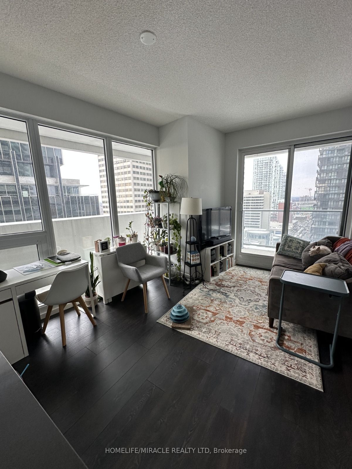 2221 Yonge Street 1609, Toronto, ON M4S 2B5 photo 3