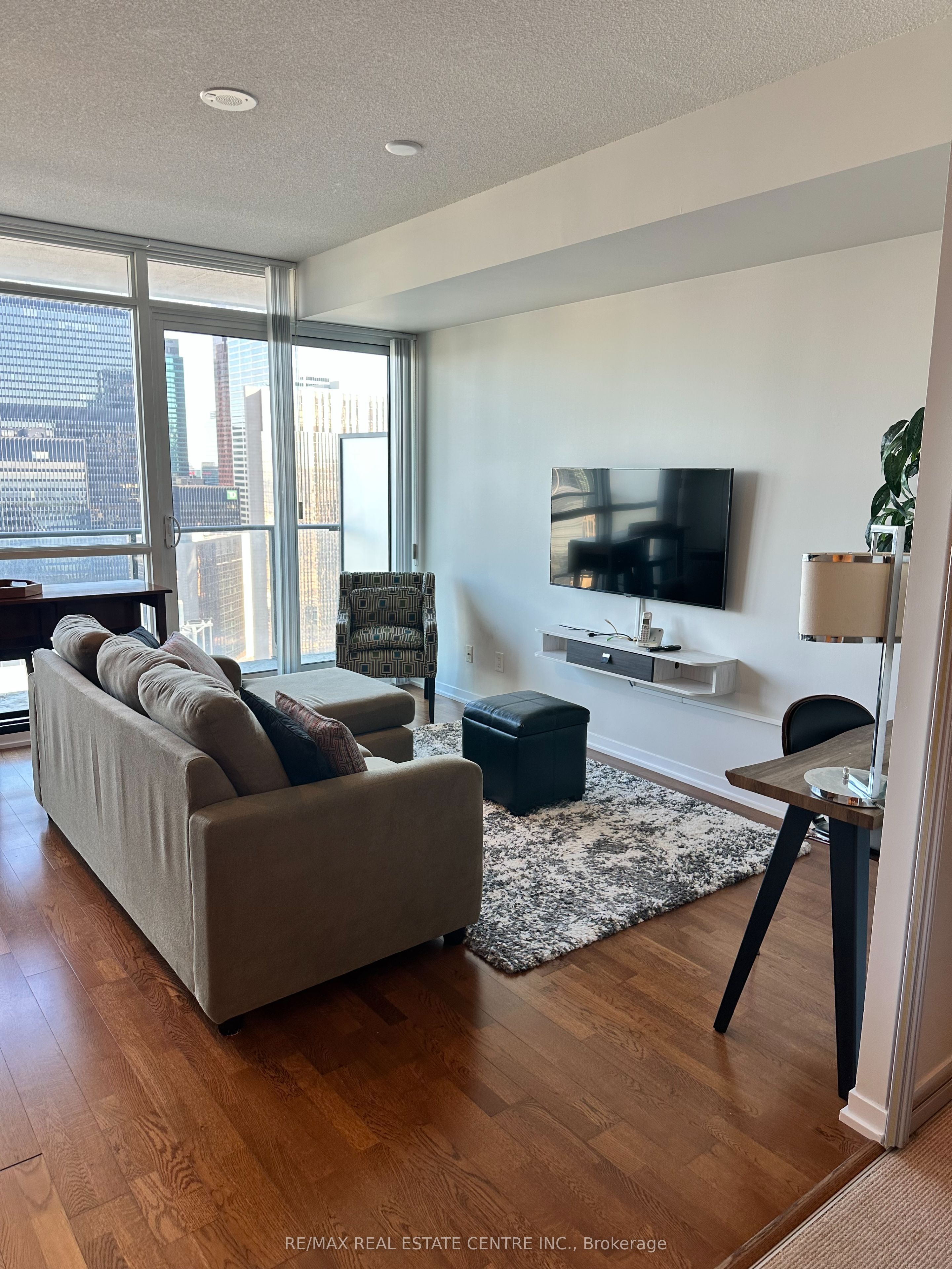 65 Bremner Boulevard 4706, Toronto, ON M5J 0A7 photo 4