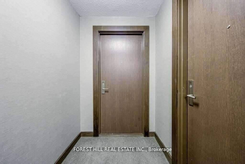 386 Yonge Street 1615, Toronto, ON M5B 0A5 photo 5