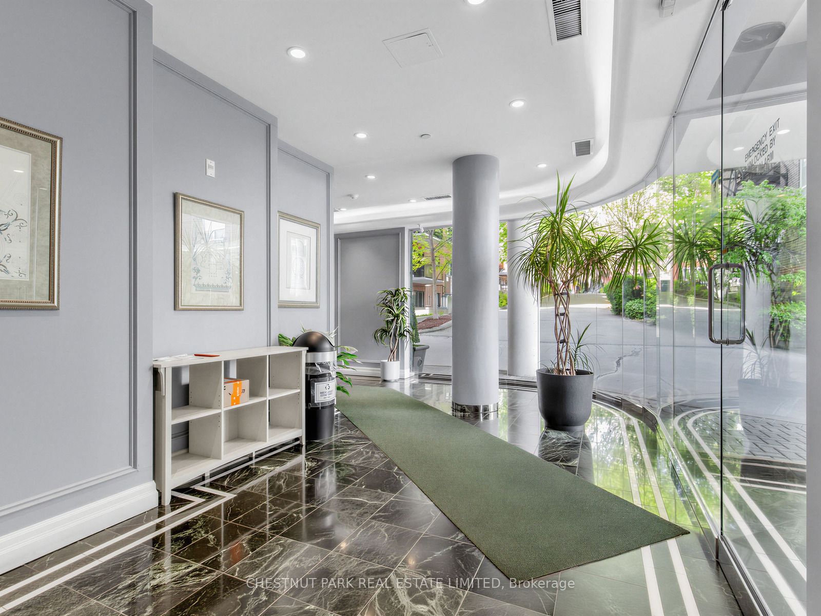97 Lawton Boulevard 502, Toronto, ON M4V 1Z6 photo 3
