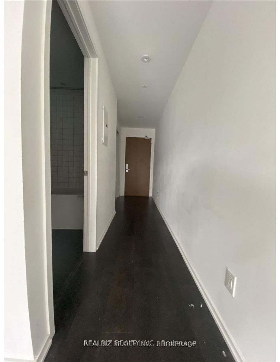 783 Bathurst Street 212, Toronto, ON M5S 1Z5 photo 3