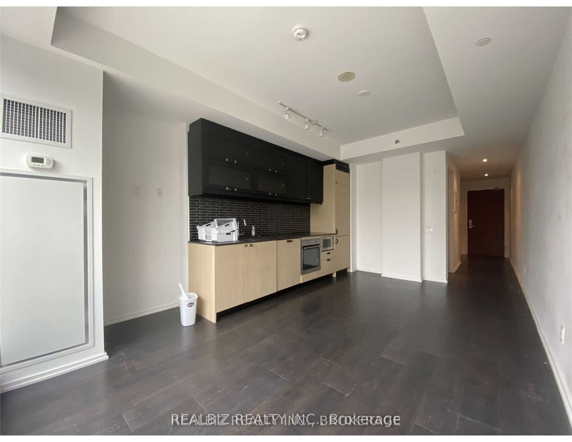 783 Bathurst Street 212, Toronto, ON M5S 1Z5 photo 5