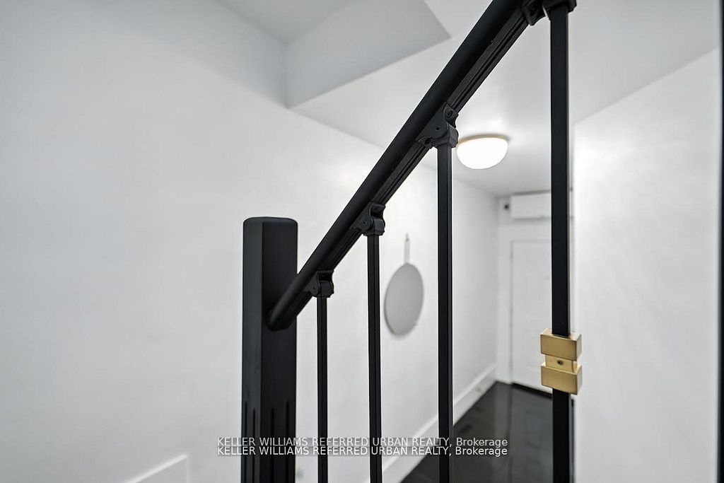 1182 Ossington Avenue Upper, Toronto, ON M6G 3W1 photo 4