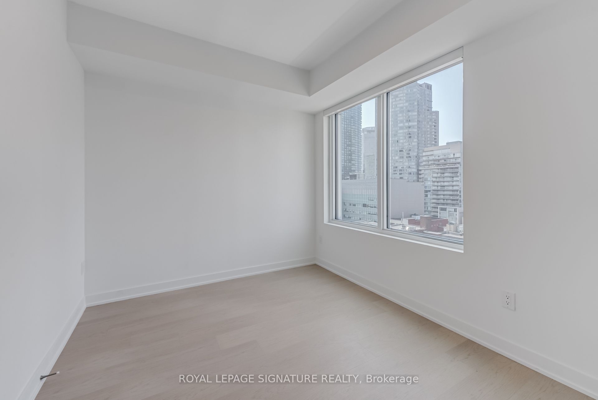 252 Church Street 1201, Toronto, ON M5B 0E6 photo 5