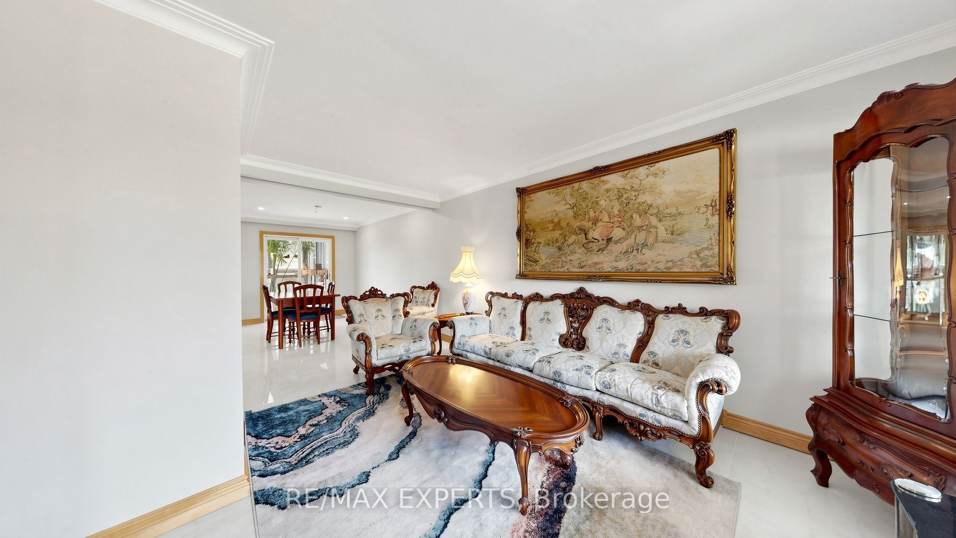 145 Gloucester Grove, Toronto, ON M6C 2A9 photo 5