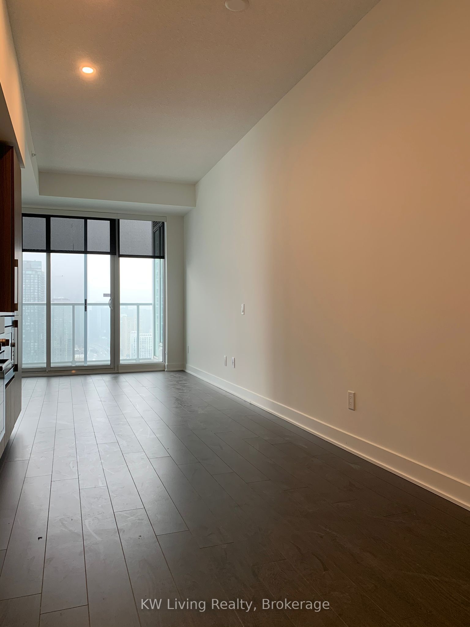 19 Bathurst Street 3706, Toronto, ON M5V 0N2 photo 3
