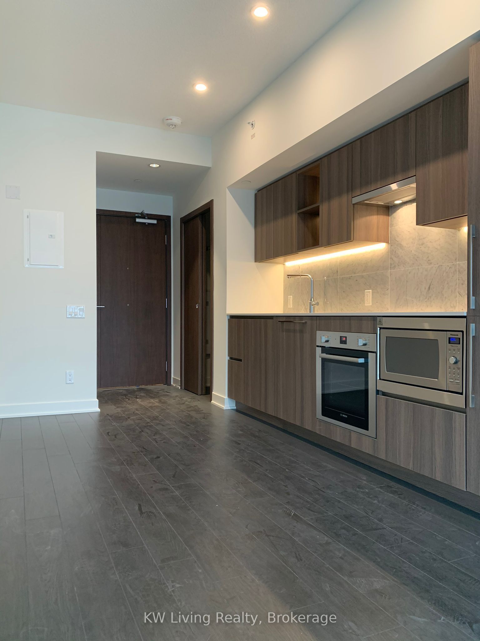 19 Bathurst Street 3706, Toronto, ON M5V 0N2 photo 5