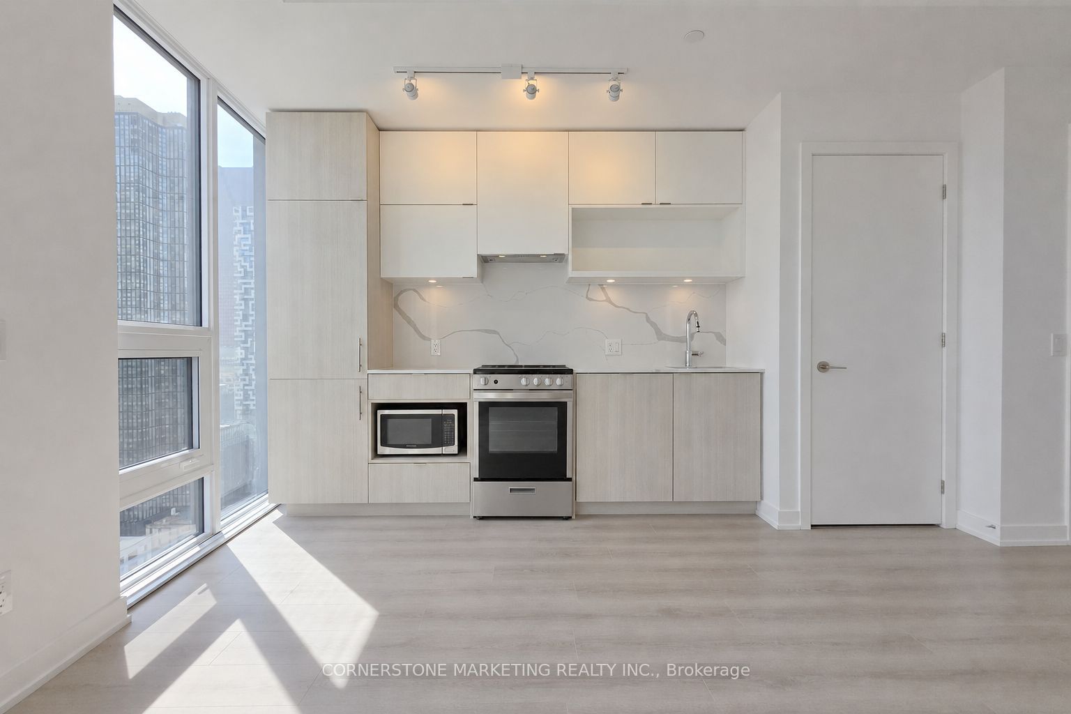 100 Queen Street E 2906, Toronto, ON M5C 0B5 photo 3
