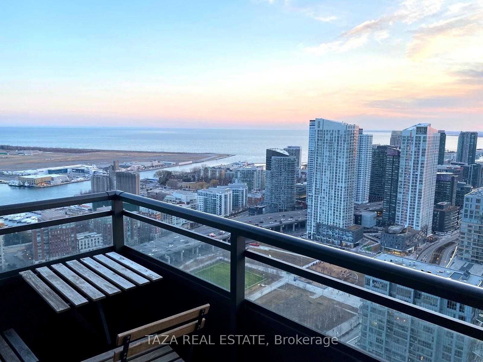25 Telegram Mews 3808, Toronto, ON M5V 3Z1