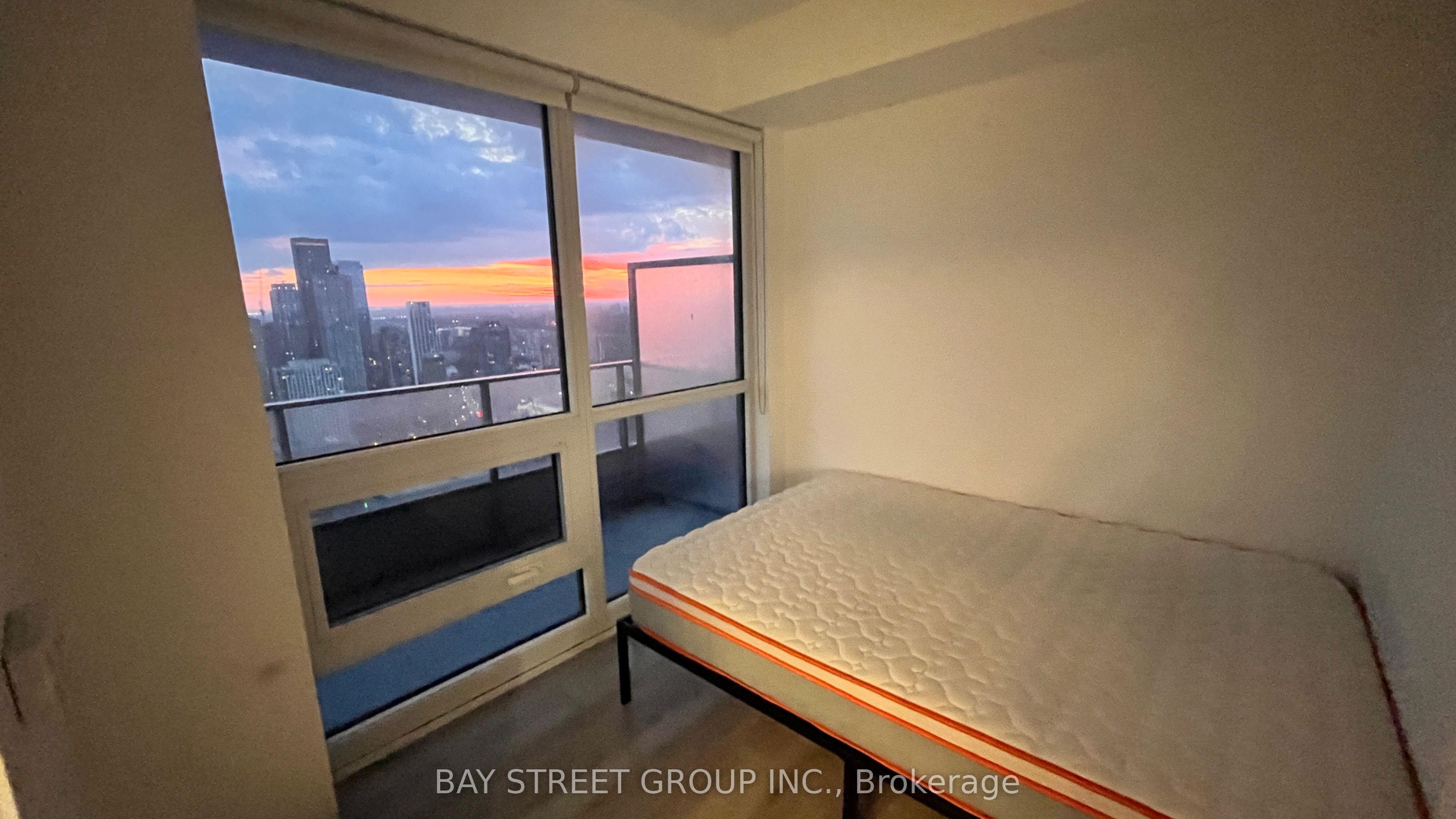 395 Bloor Street E 4702, Toronto, ON M4W 1H7 photo 4