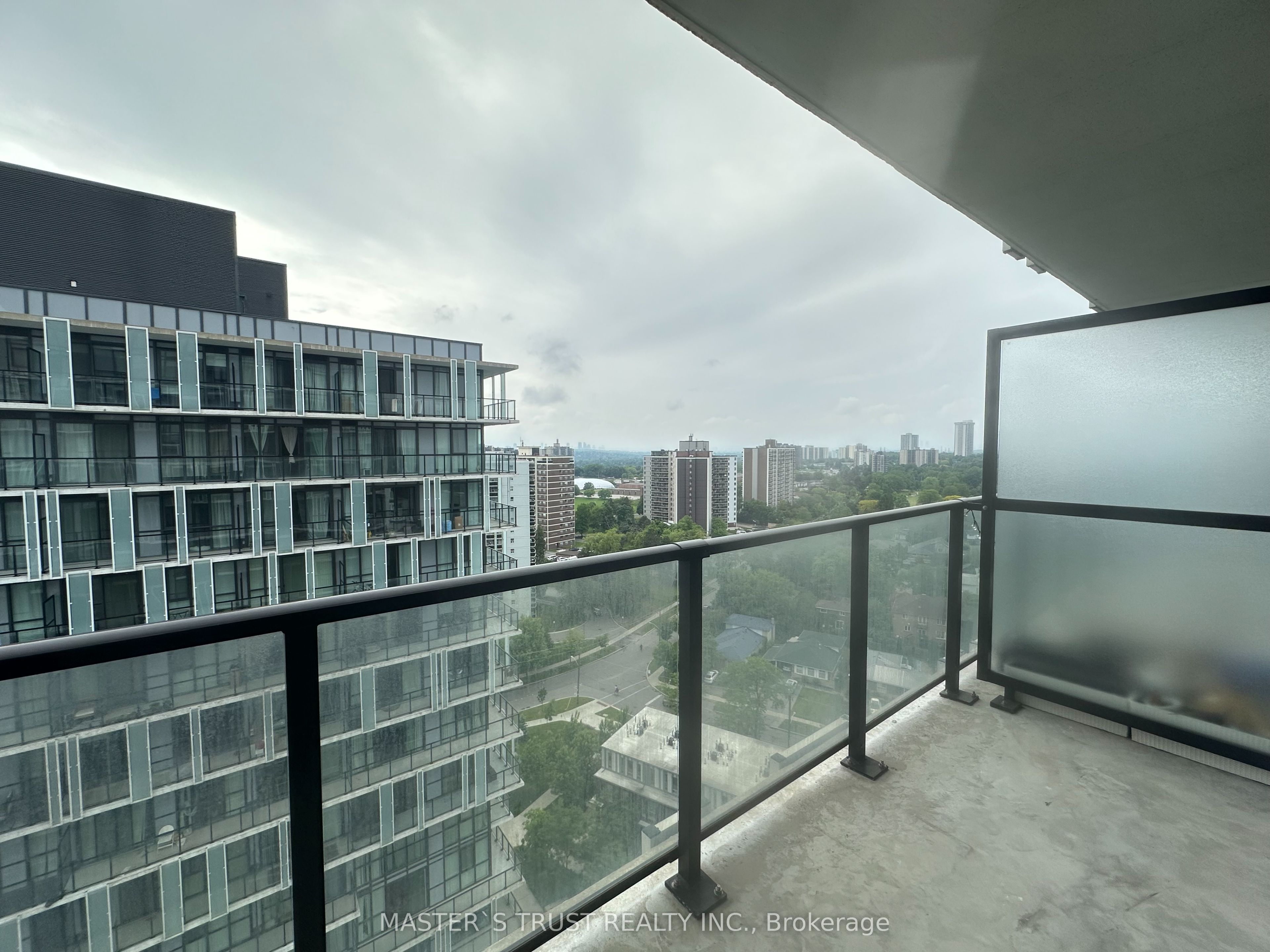 150 Fairview Mall Drive 1504, Toronto, ON M2J 0E7